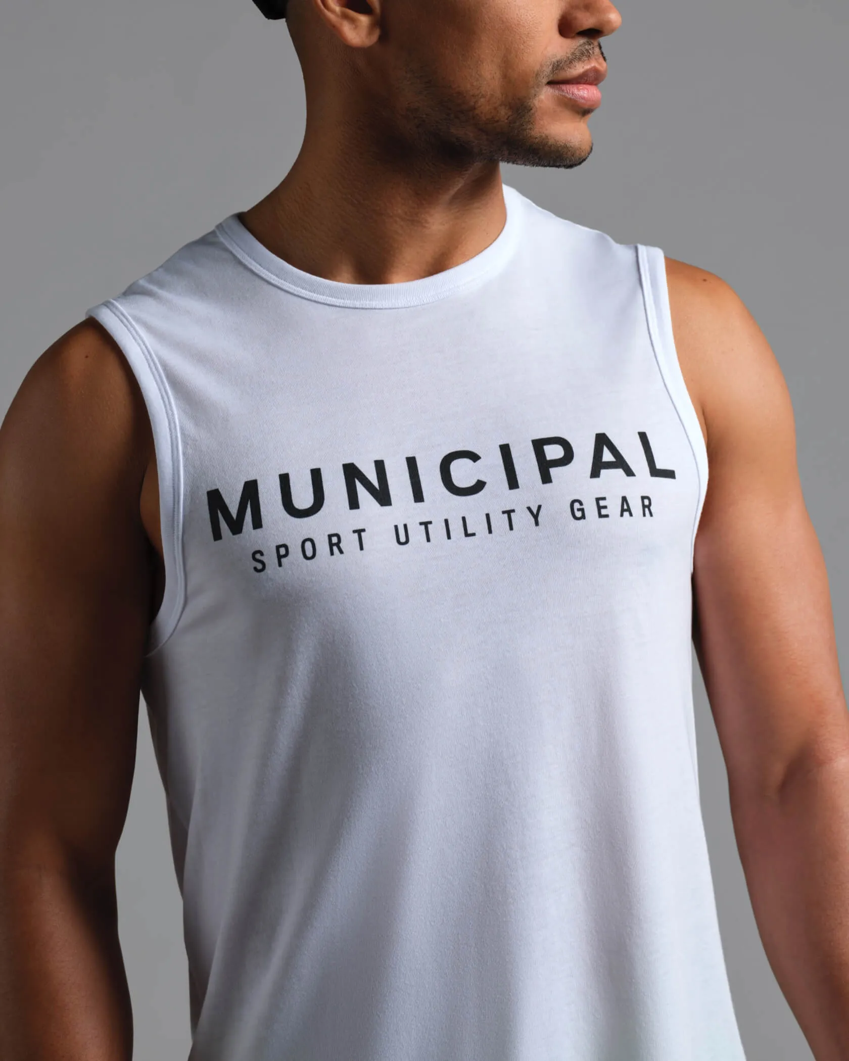 4:AM Club Tank Municipal