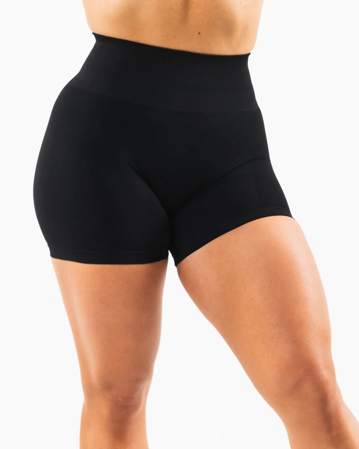 Amplify Short 4.5" - Black Alphalete Athletics