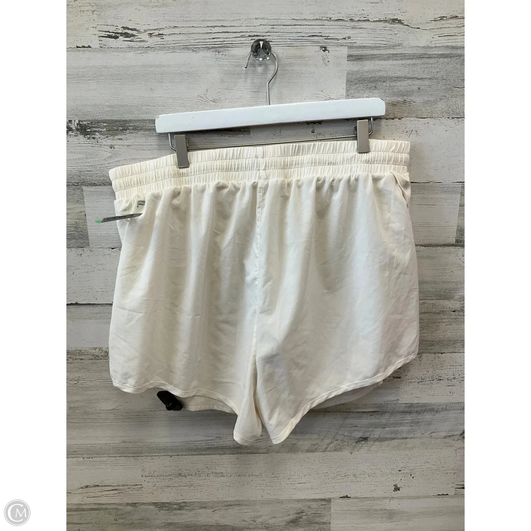 Athletic Shorts By Fabletics In Cream, Size: 1x