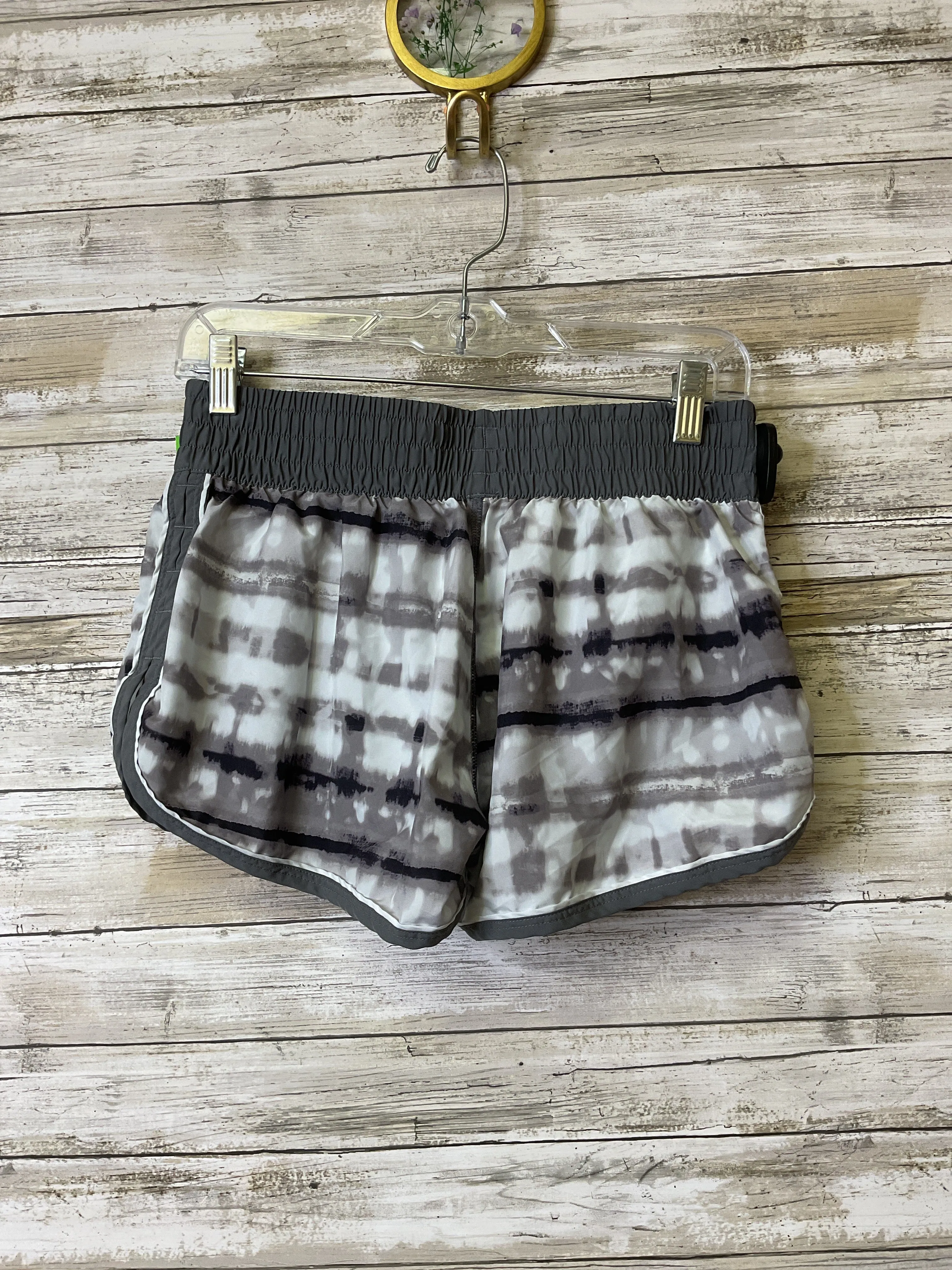 Athletic Shorts By Under Armour In Grey, Size:S