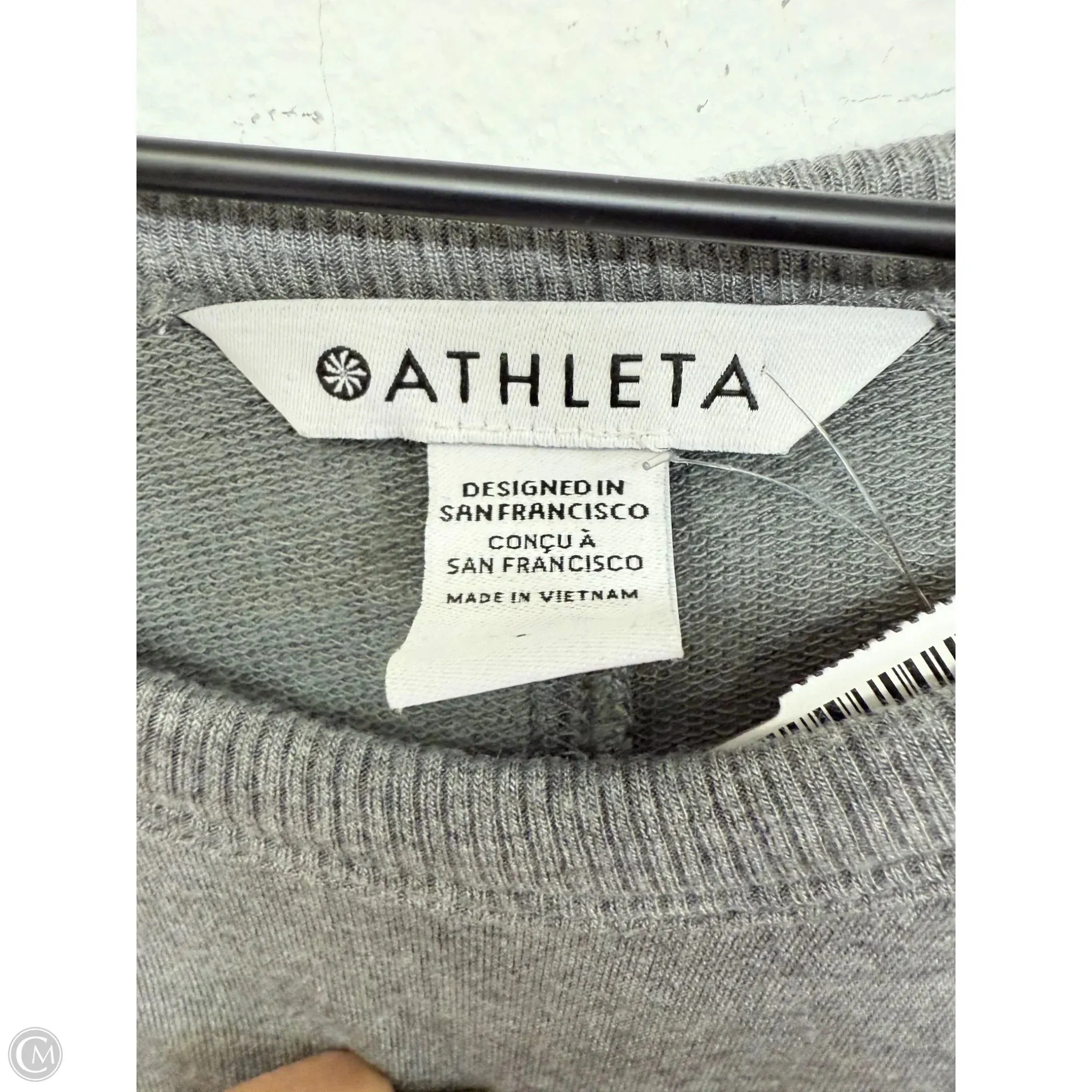 Athletic Top Long Sleeve Crewneck By Athleta In Grey, Size: M