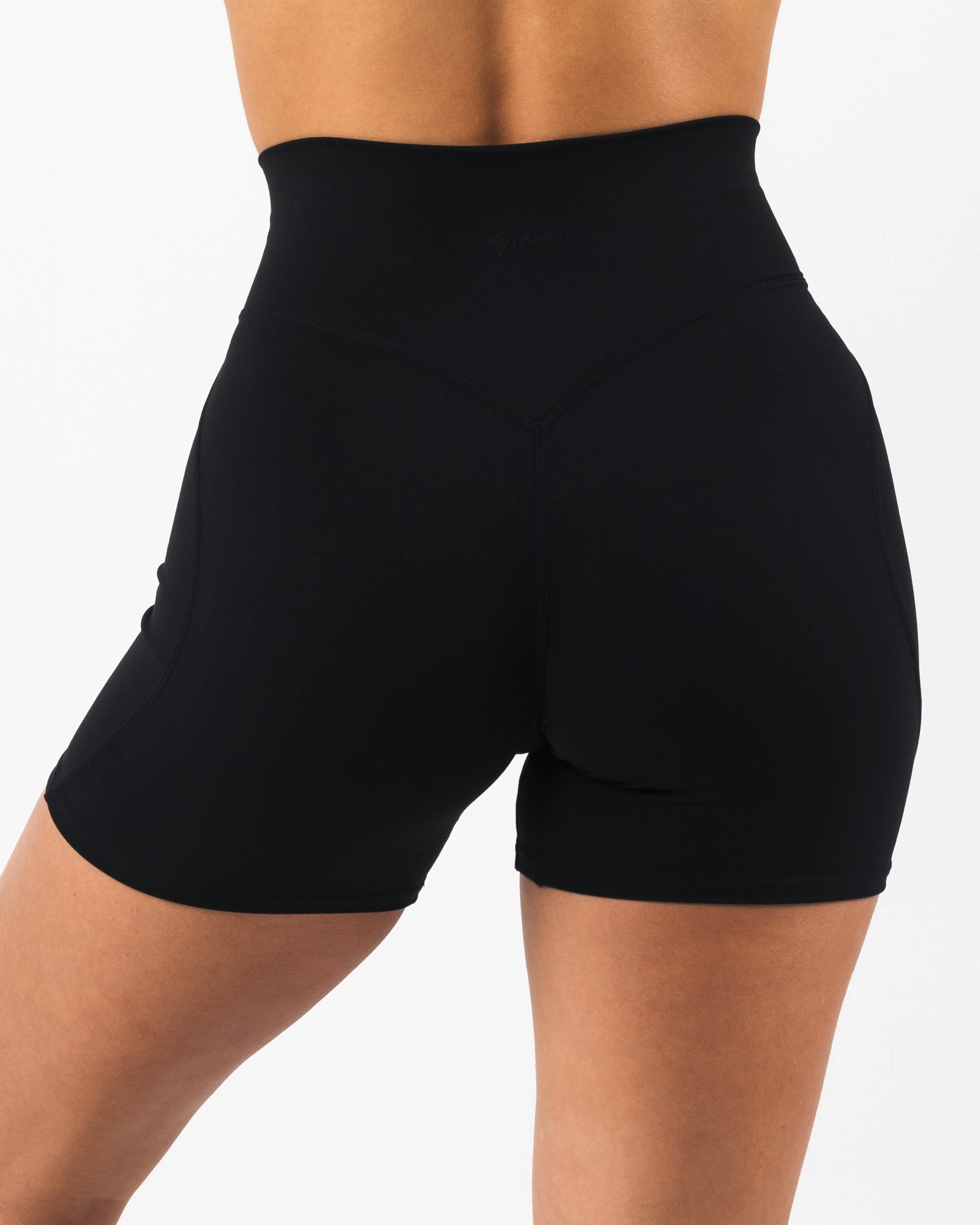 Aura Short 5" - Onyx Alphalete Athletics