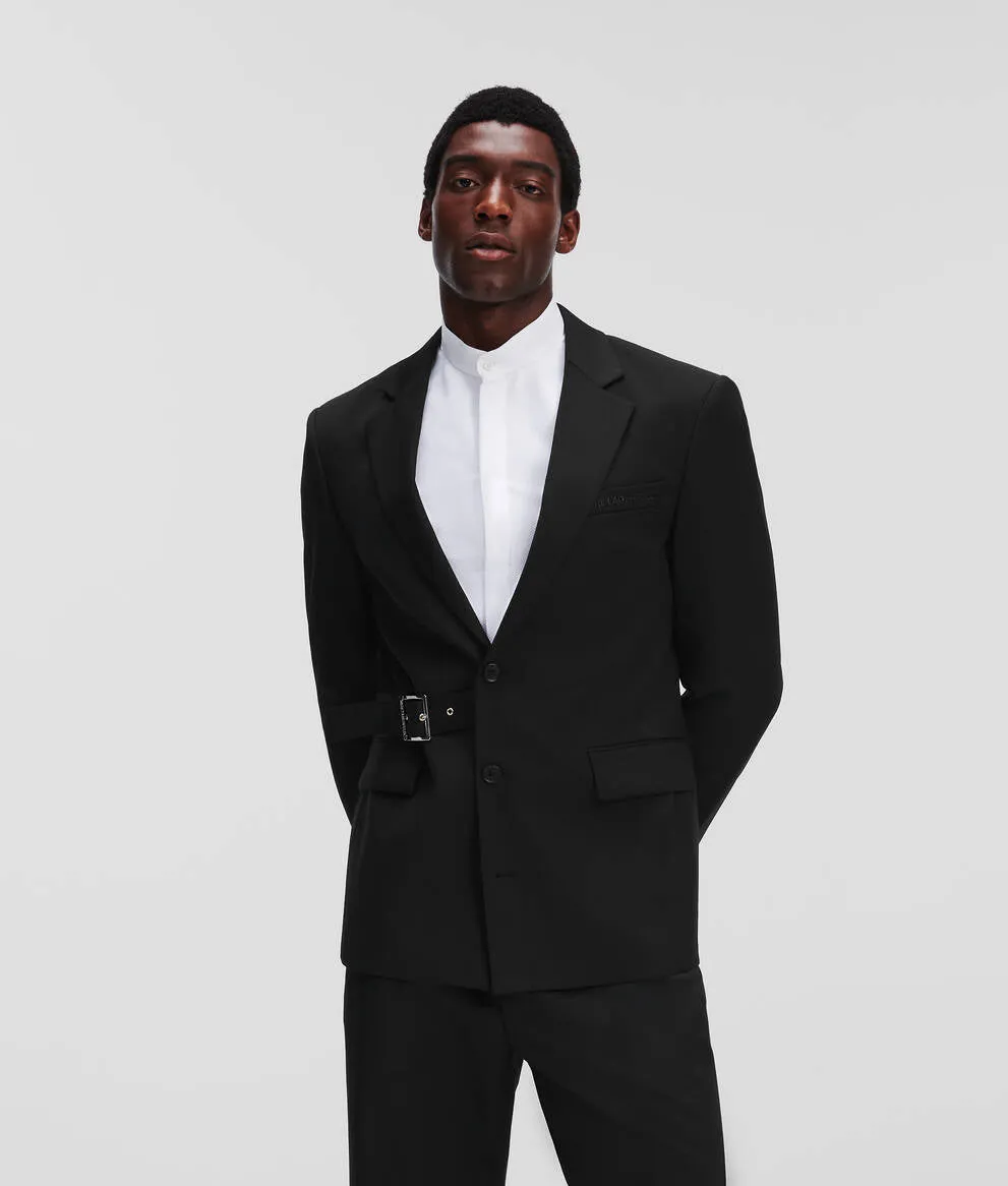 BELTED WOOL-BLEND BLAZER