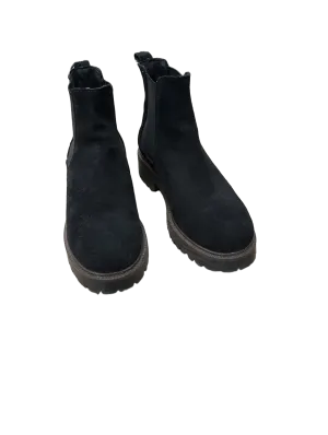 Boots Ankle Flats By Cmb  Size: 6.5