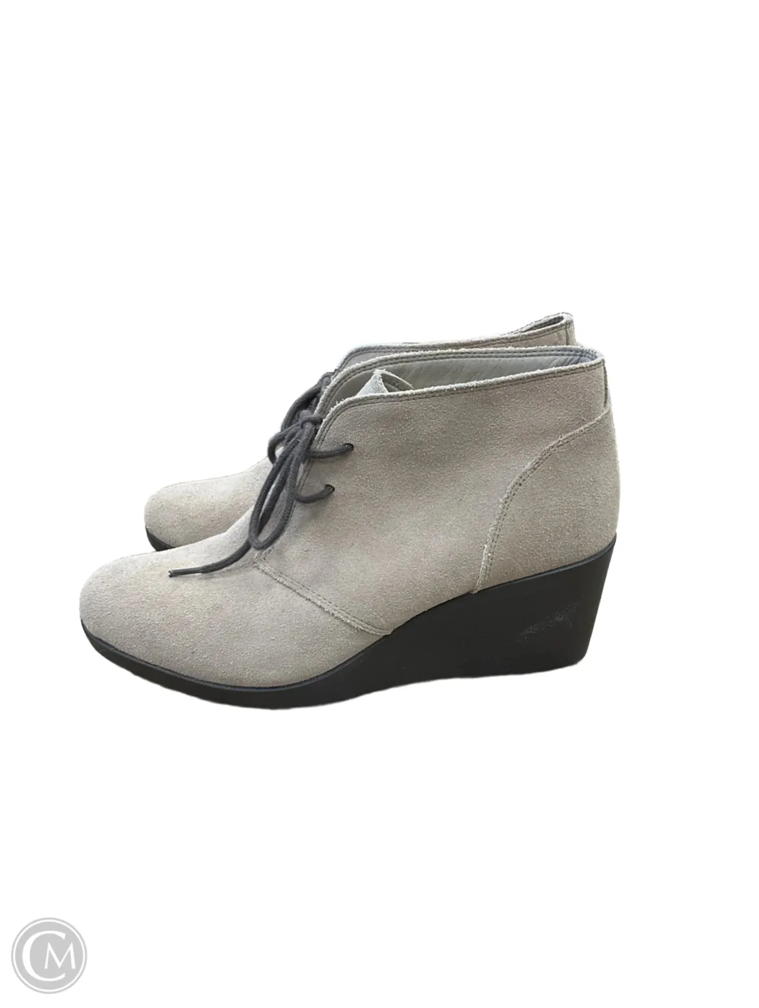 Boots Ankle Flats By Crocs In Beige, Size: 6.5
