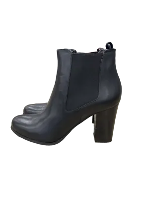 Boots Designer By Michael Kors  Size: 11