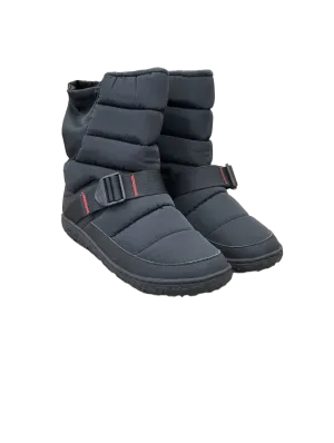 Boots Snow By Chacos  Size: 8