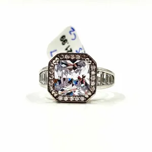Boutique Women's Gold Ring