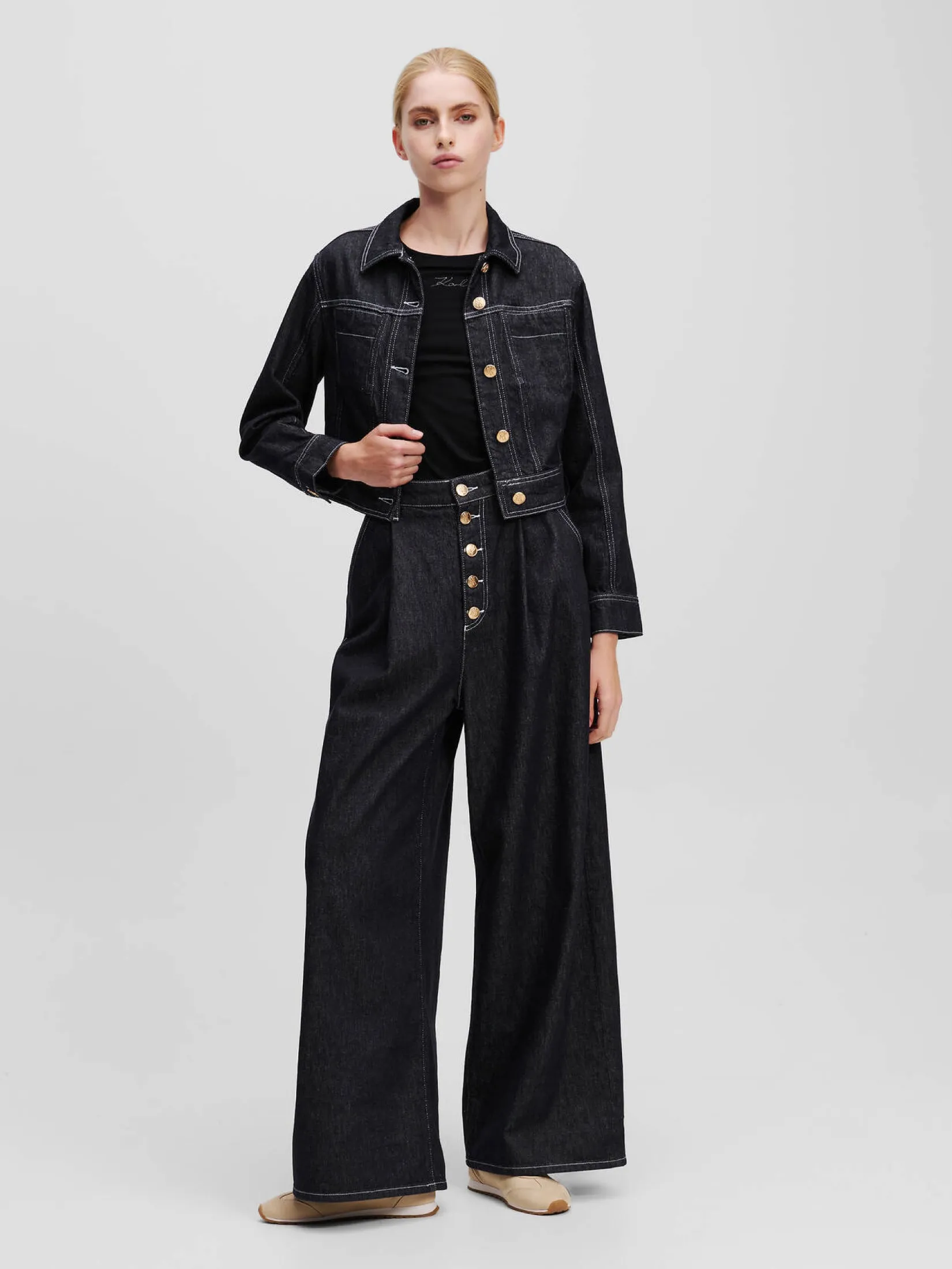 BUTTON DENIM JACKET
