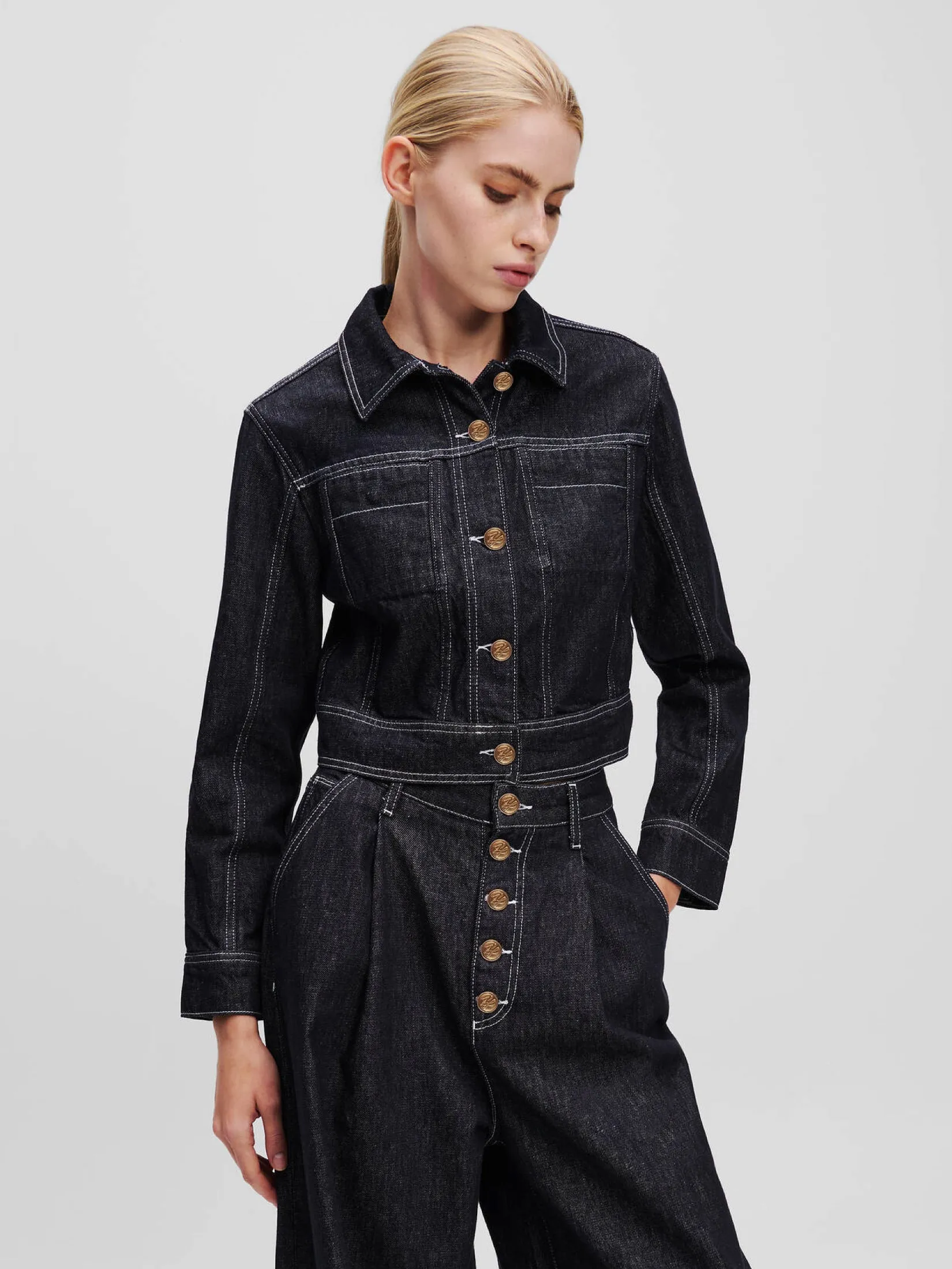 BUTTON DENIM JACKET