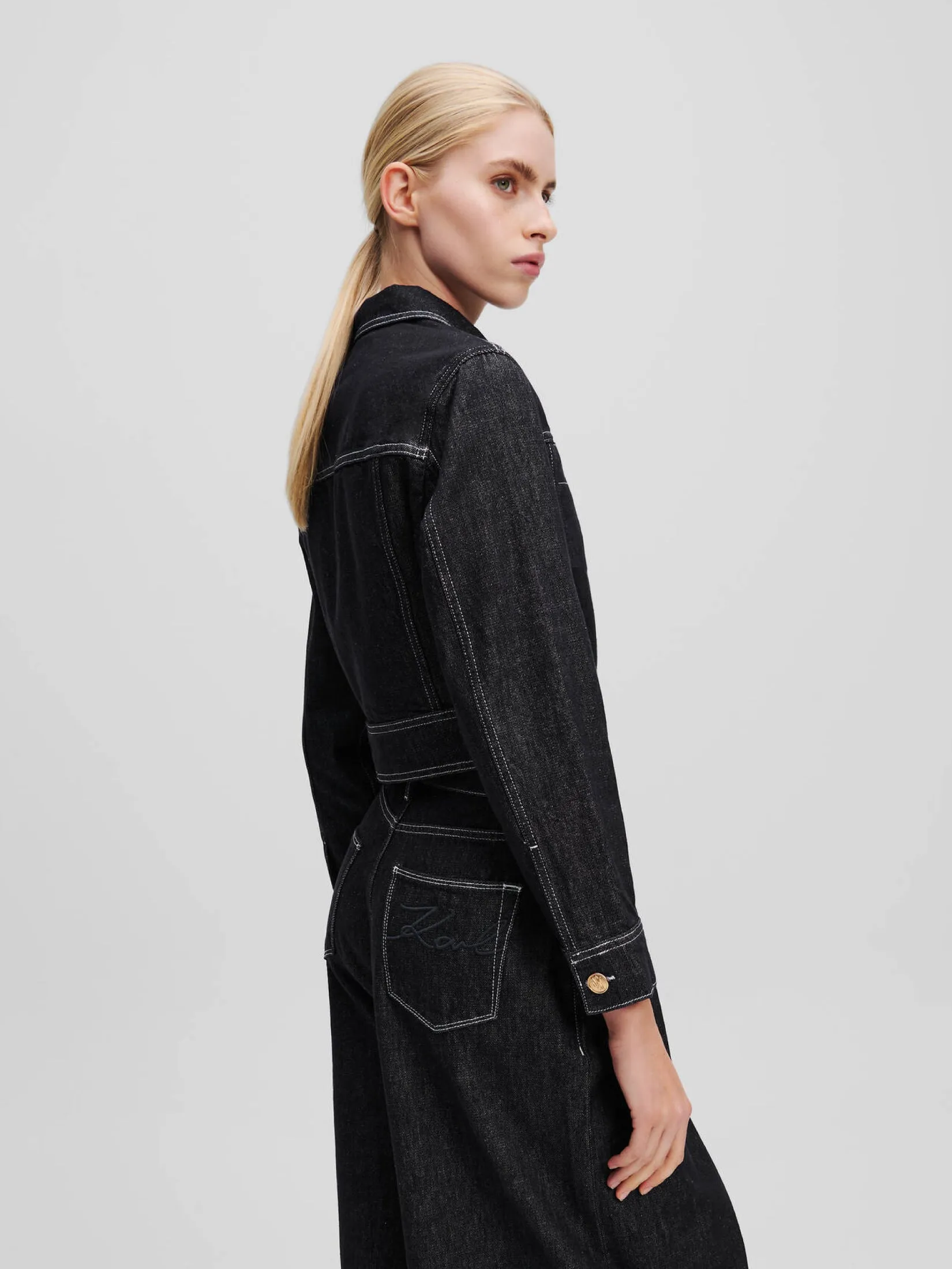 BUTTON DENIM JACKET