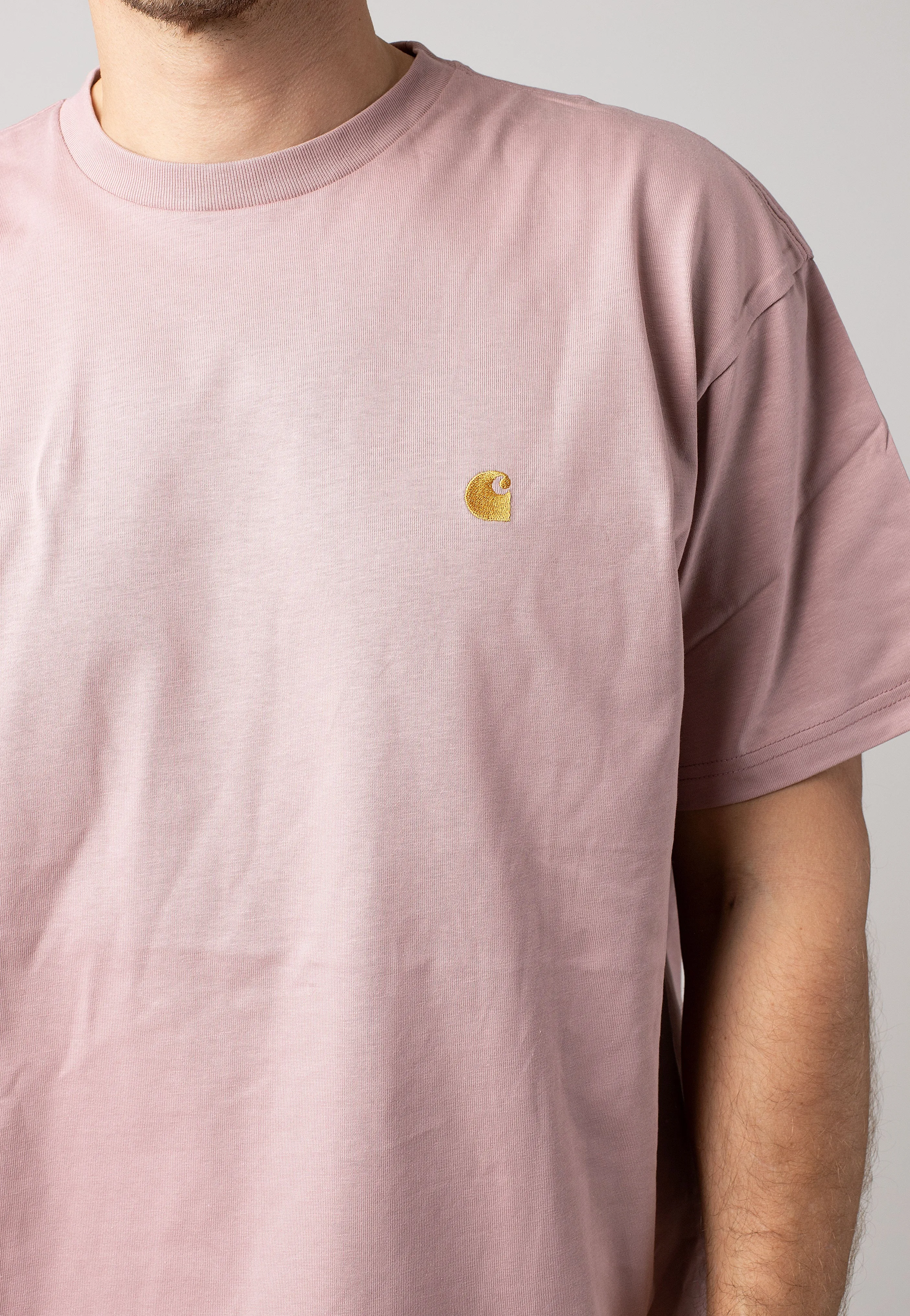 Carhartt WIP - Chase Glassy Pink/Gold - T-Shirt Carhartt WIP