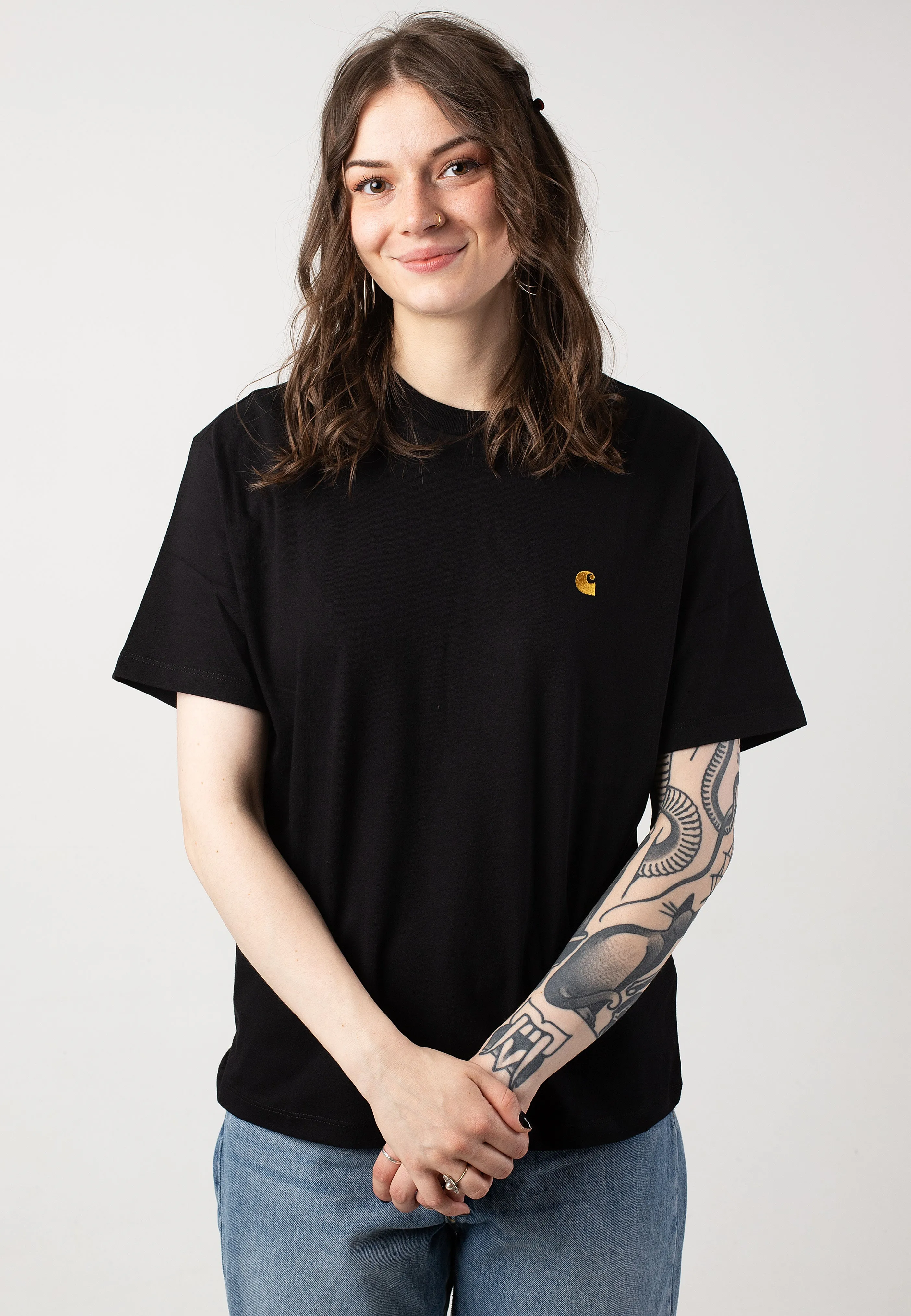 Carhartt WIP - W' Chase Black / Gold - T-Shirt Carhartt WIP