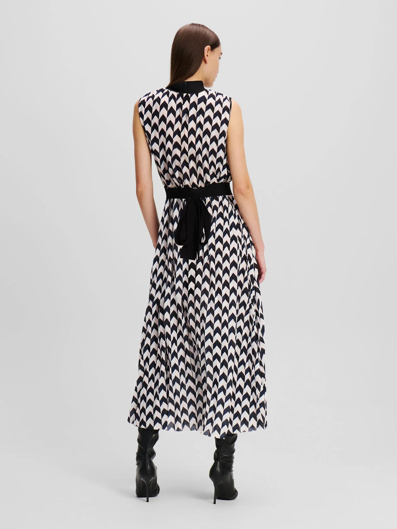 CHEVRON PLEATED DRESS