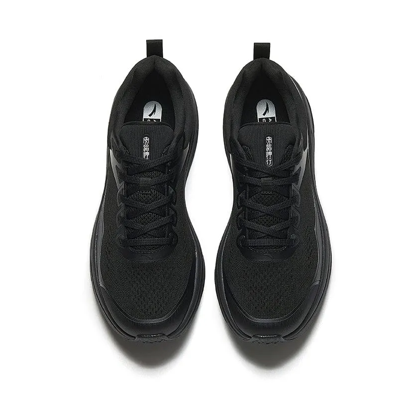 CROSS TRAINING SHOES