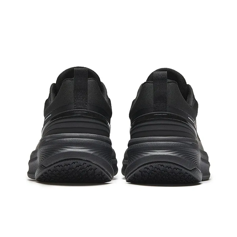 CROSS TRAINING SHOES