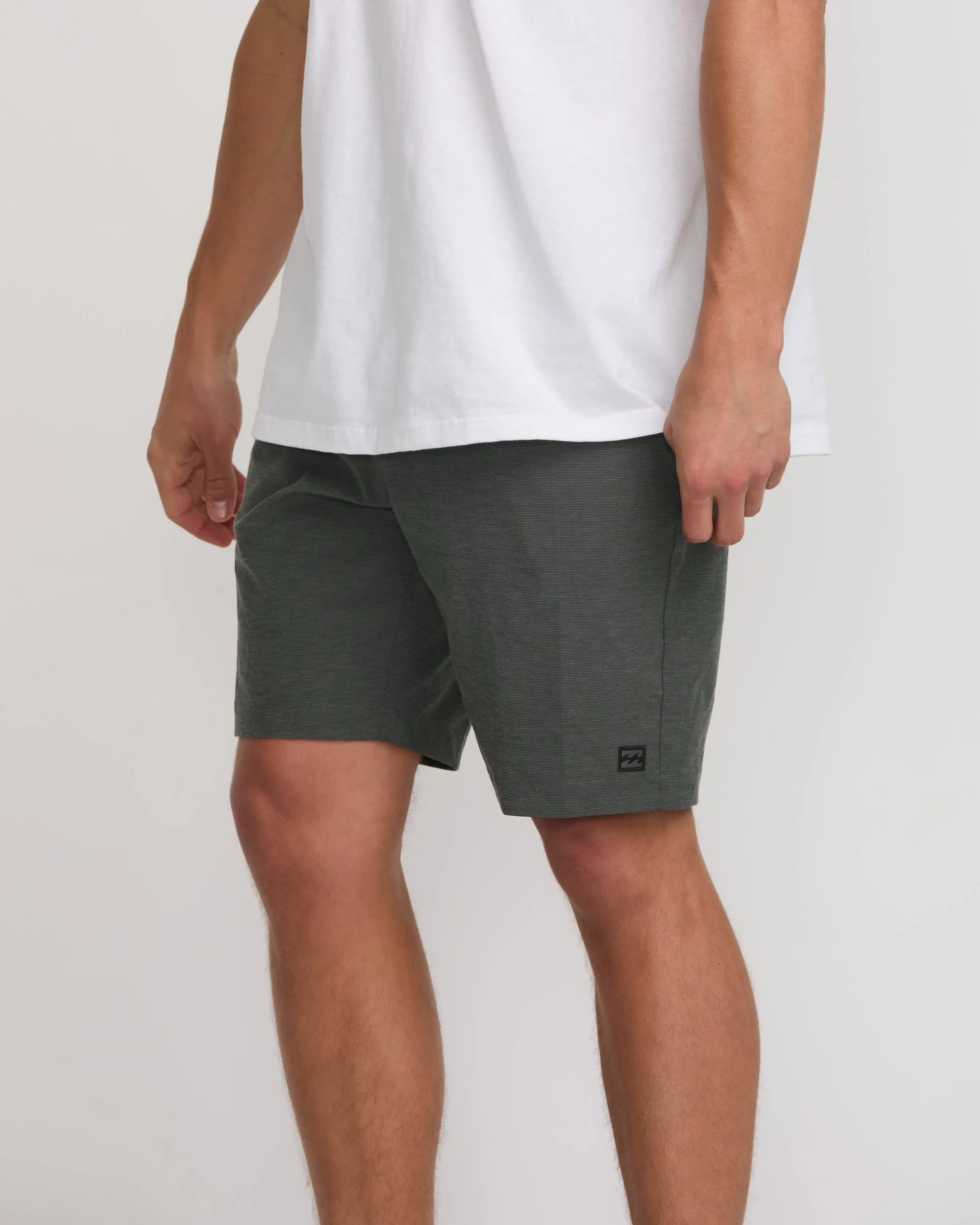 Crossfire Submersible 19" Hybrid Shorts - Asphalt Billabong