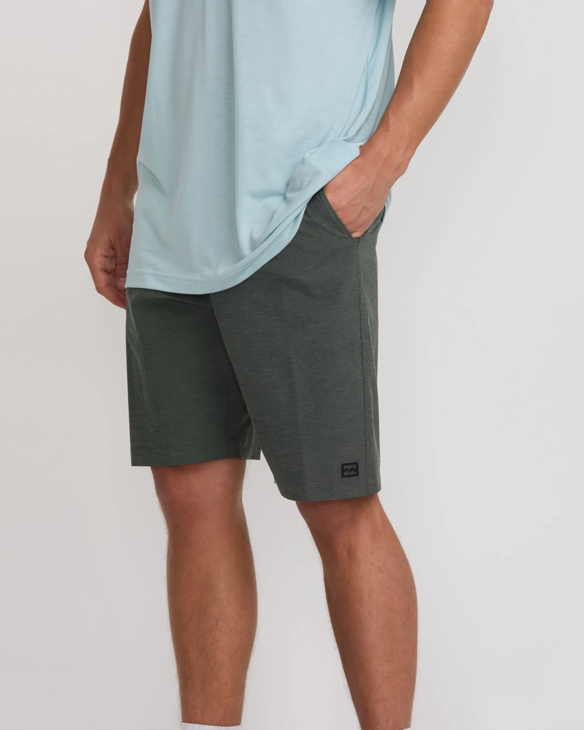Crossfire Submersible 21" Hybrid Shorts - Asphalt Billabong