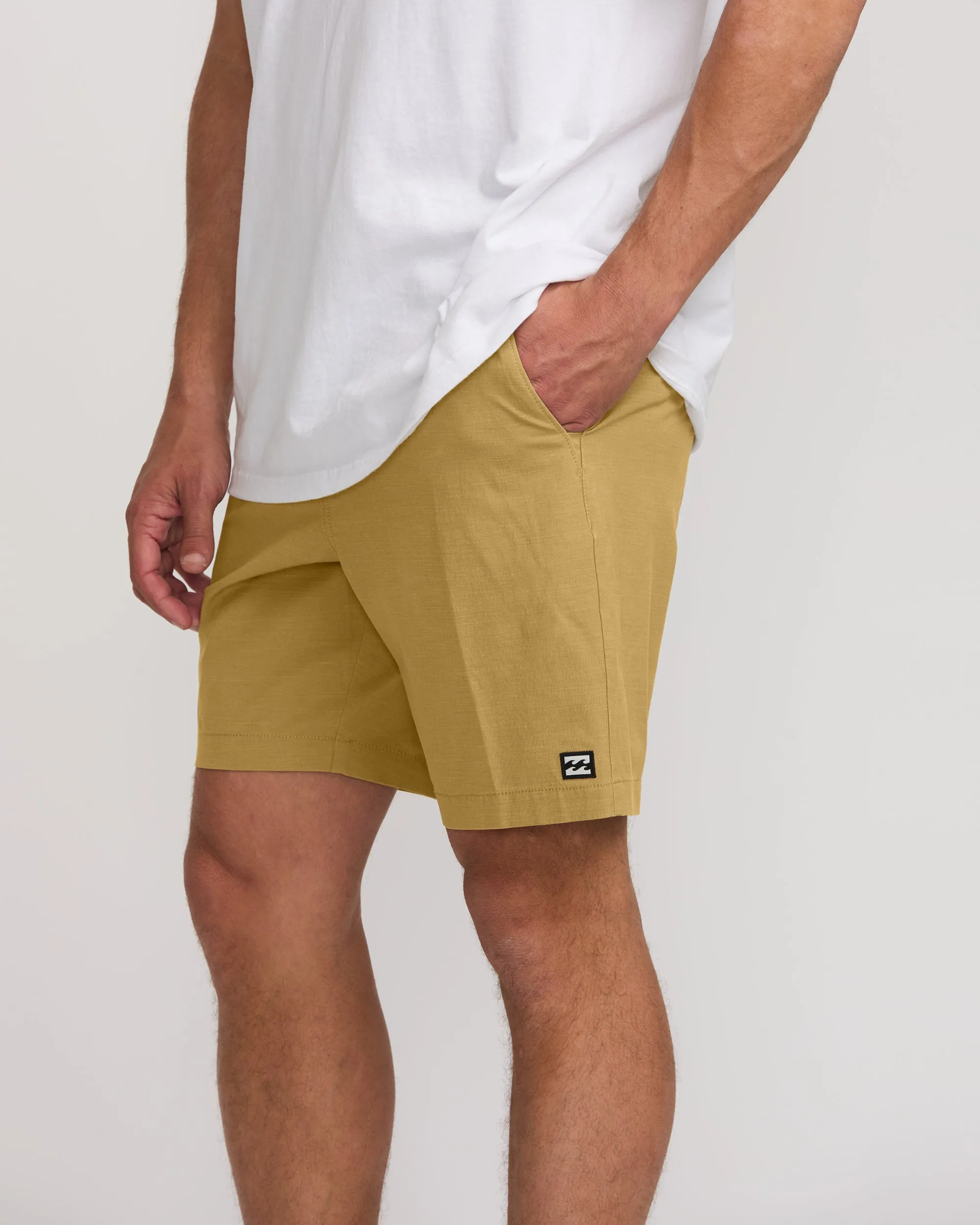 Crossfire Wave Wash Submersible 18" Hybrid Shorts - Khaki Billabong