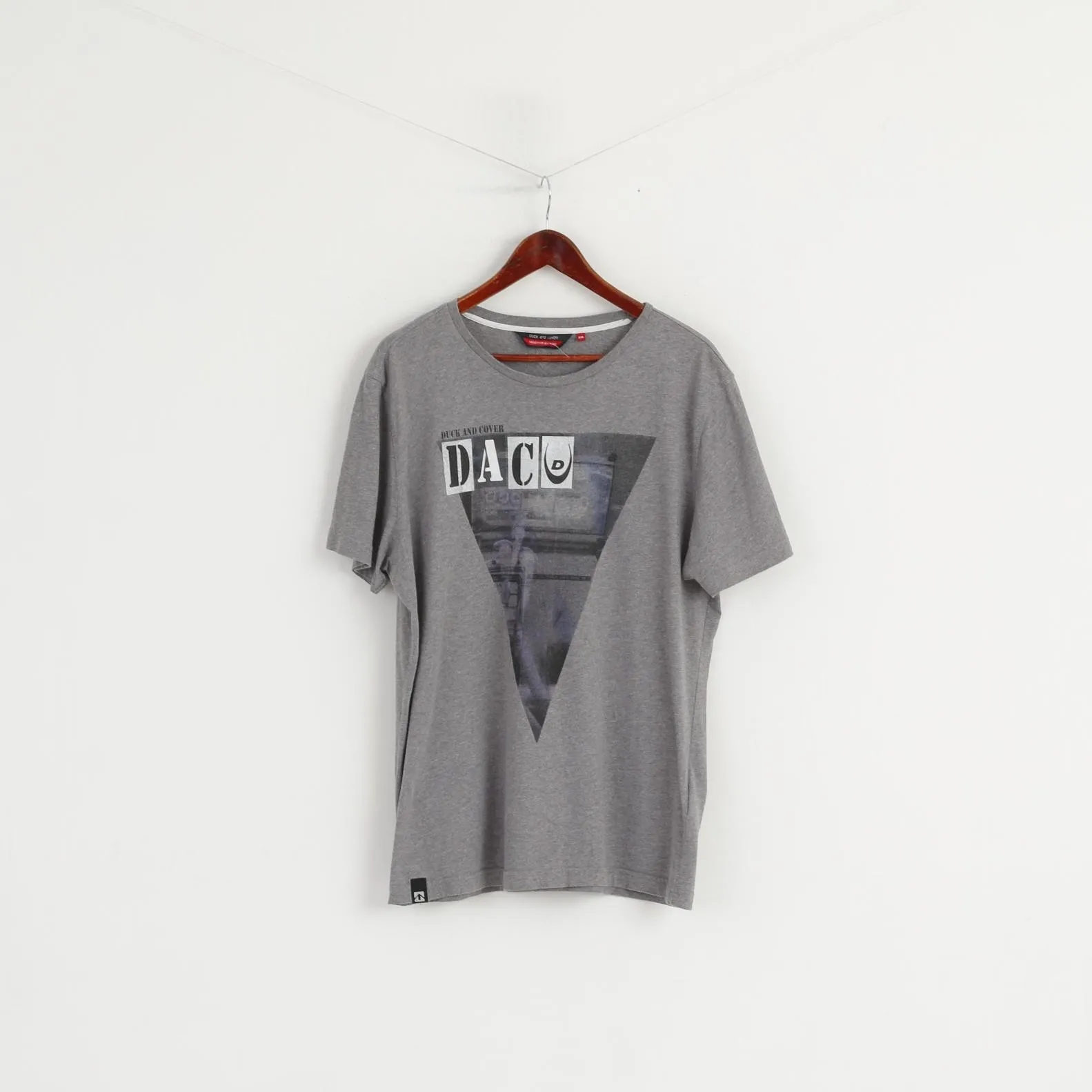 Duck and Cover Men XXL (XL)  T- Shirt Grey Cotton Graphic Short Sleeve Crew Neck Top