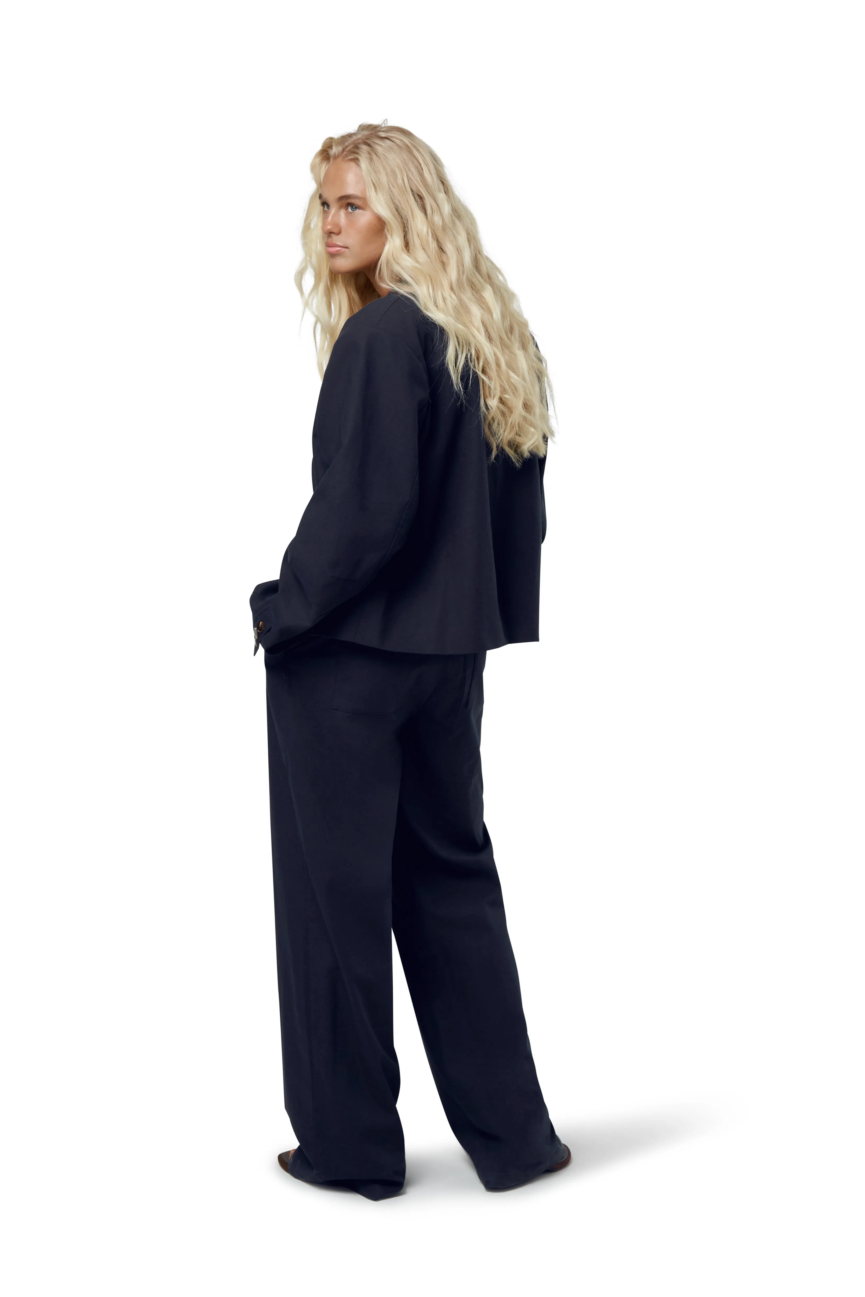 Emmie Straight Leg Linen Trouser in Navy