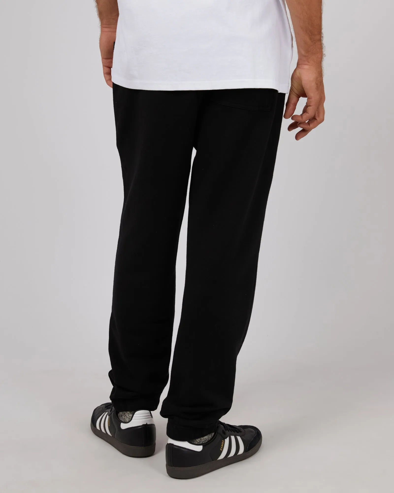Essential Theory Track Pant Black