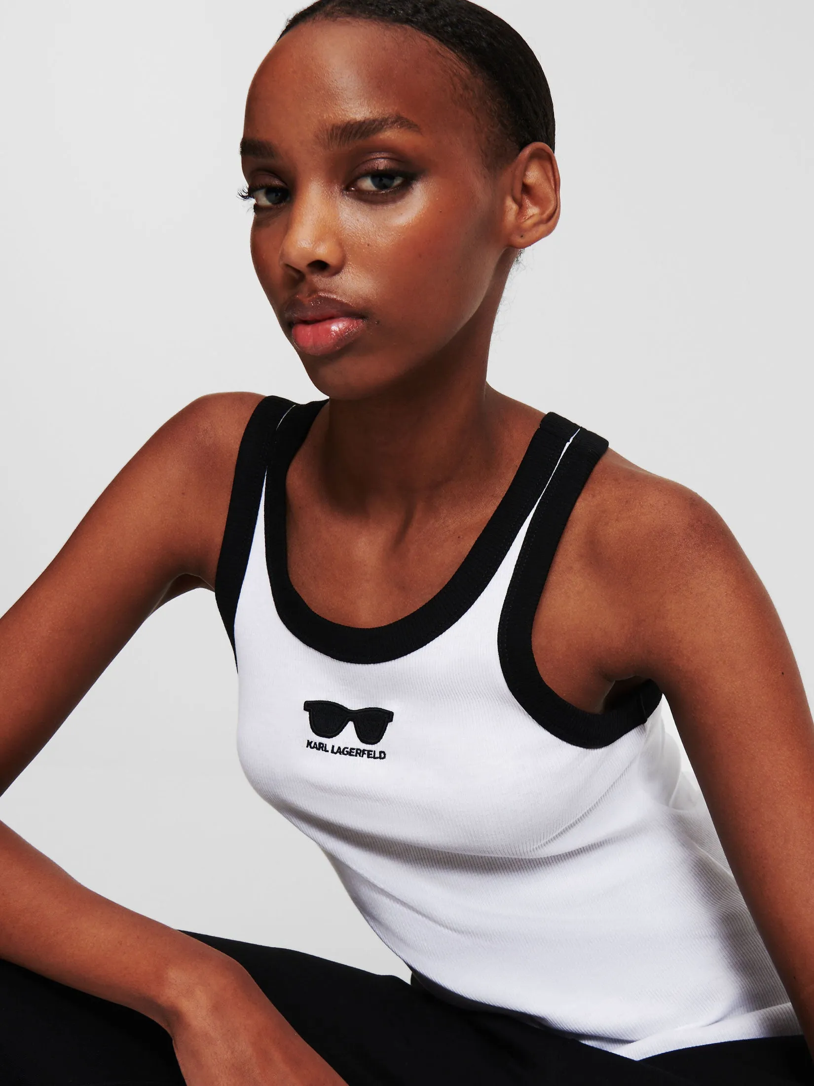 FASHION TANK TOP W/SUNGLASSES