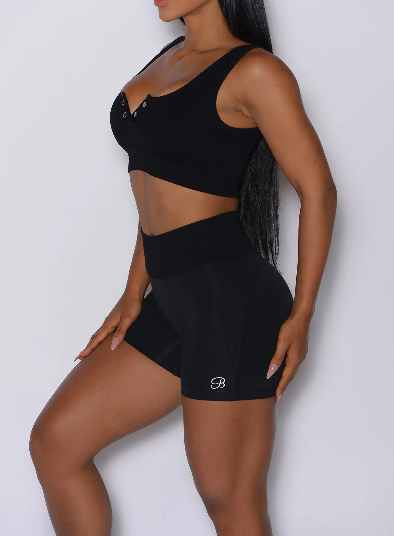 Figure Scrunch Shorts Bombshell