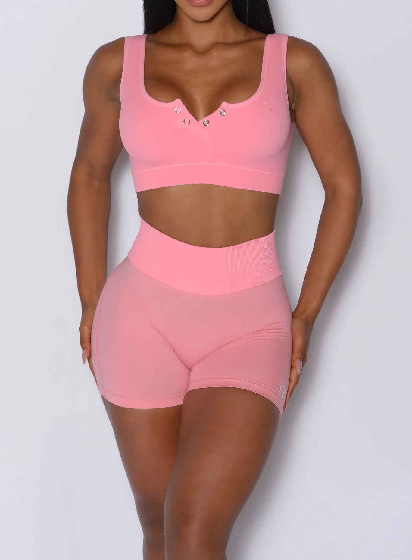 Figure Scrunch Shorts Bombshell