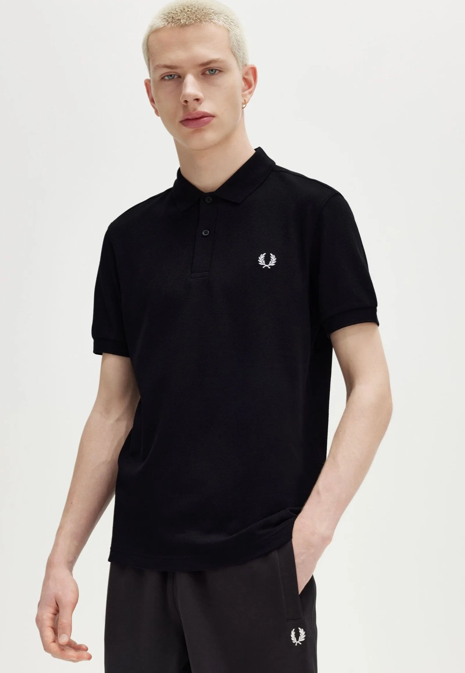 Fred Perry - Plain Black/Snow White - Polo