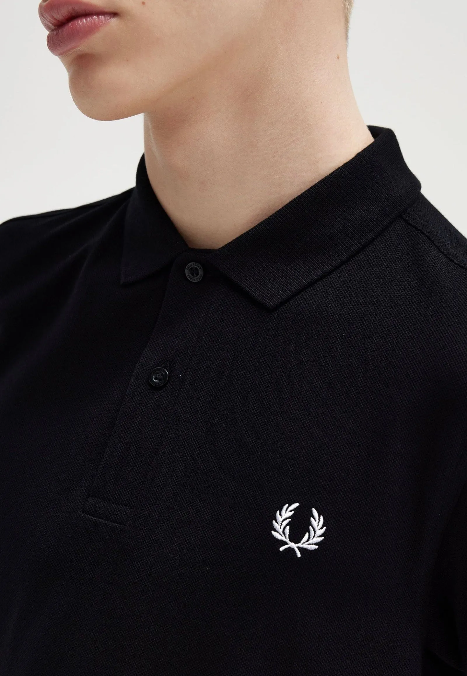 Fred Perry - Plain Black/Snow White - Polo