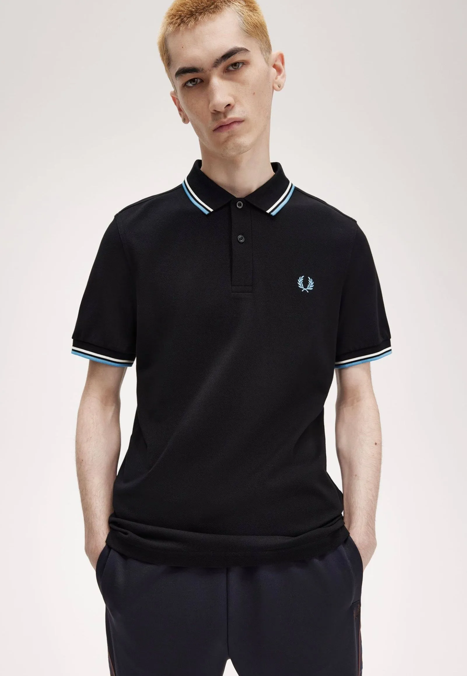 Fred Perry - The Twin Tipped Blk/Ecru/Softblu - Polo