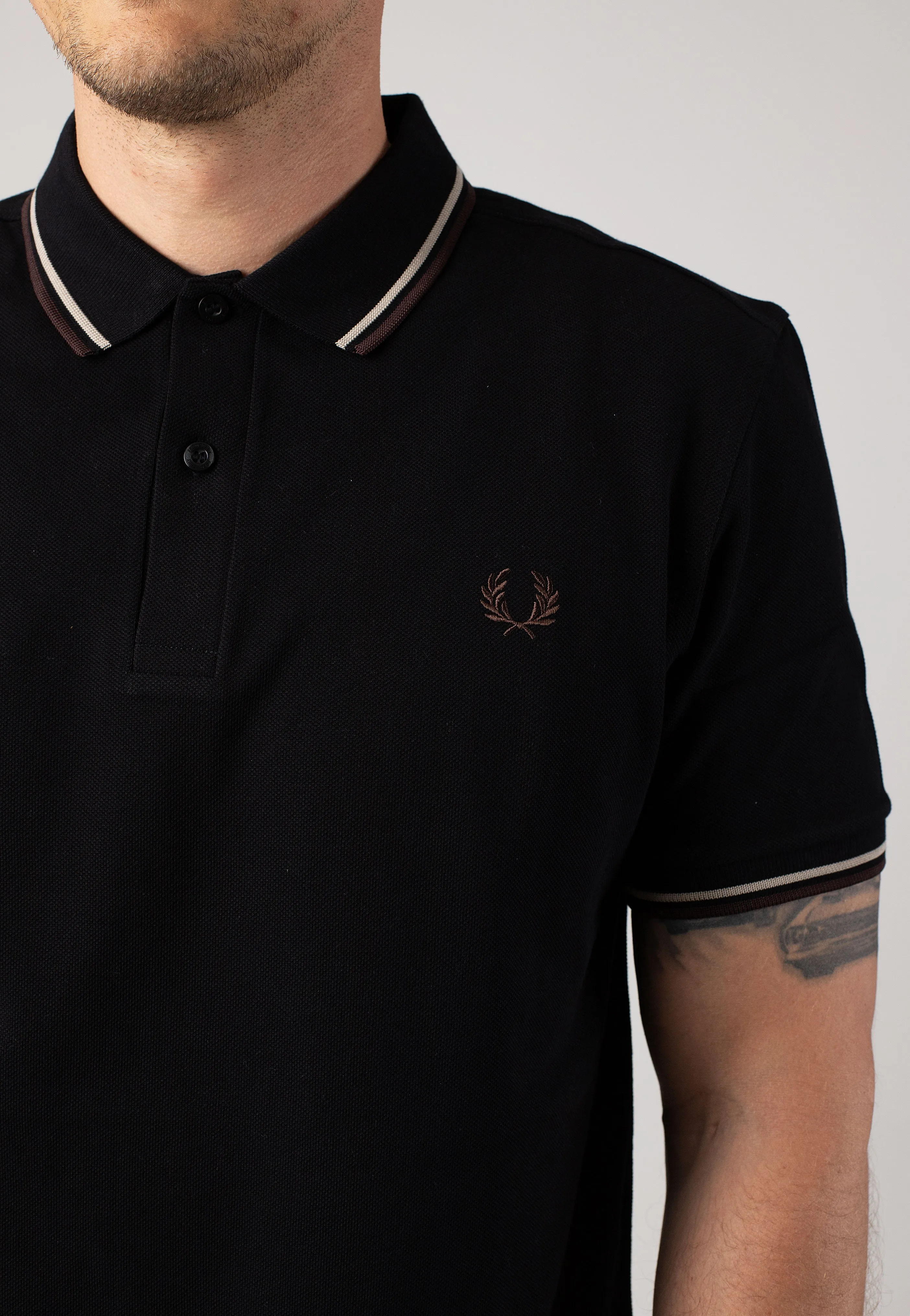 Fred Perry - Twin Tipped Black/Warm Grey/Carrington Road Brick - Polo