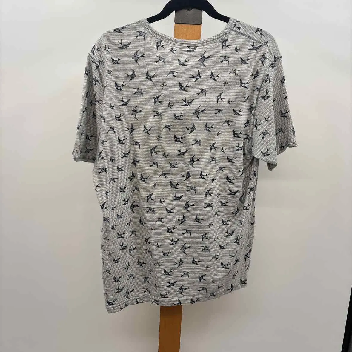 Free Planet Men's Size XL Gray Birds Short Sleeve Shirt