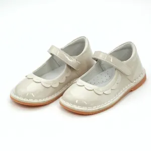 Girl's Violette Petal Mary Jane Shoes In Patent Cream