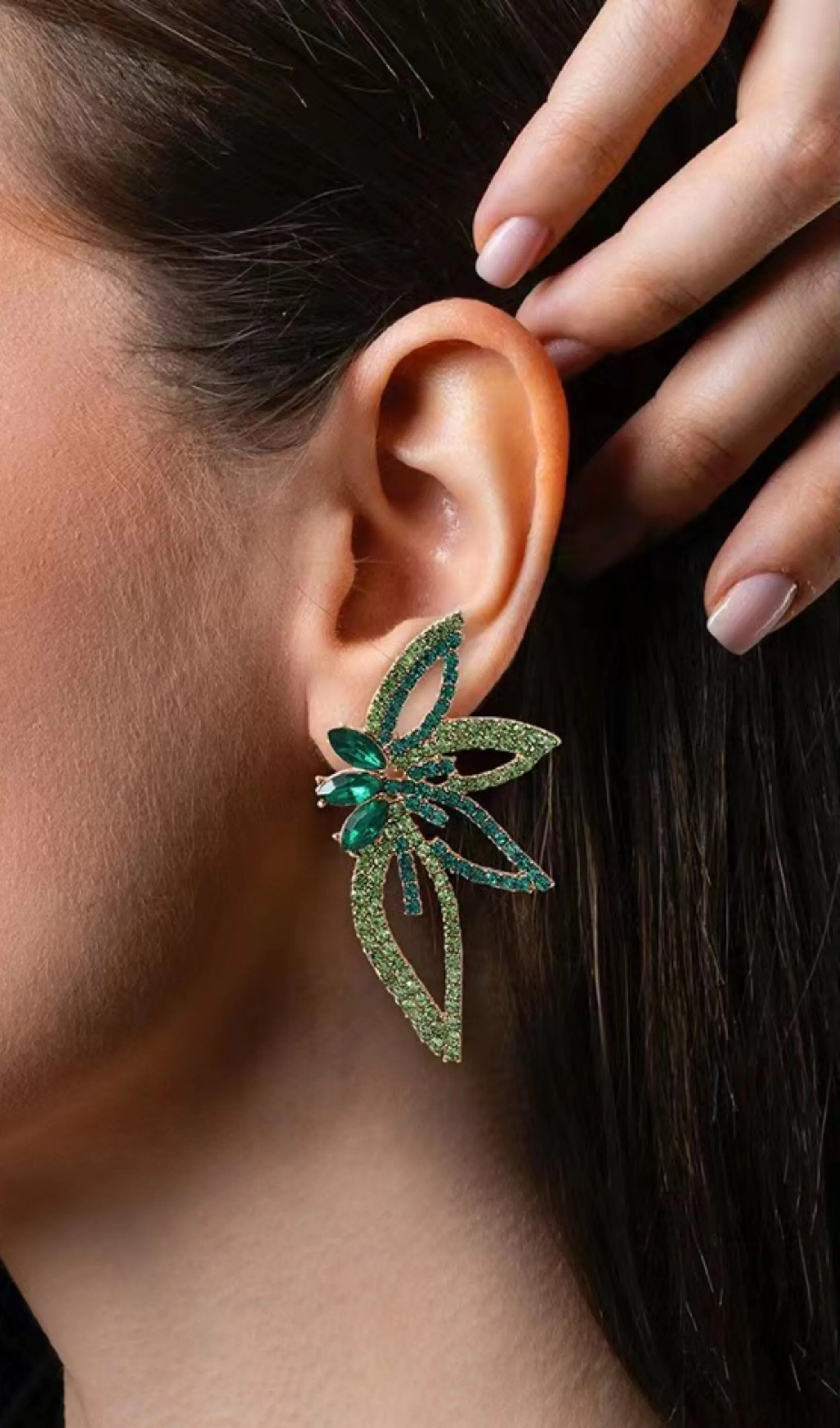 GREEN CRYSTAL FLOWER EARRINGS Gloria Lanvin