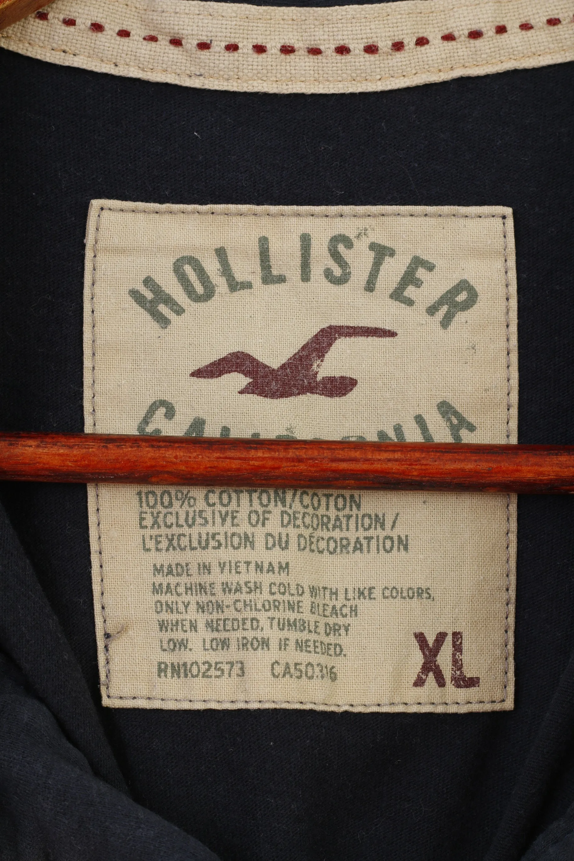 Hollister California Men XL L Polo Shirt Navy Cotton Detailed Buttons Short Sleeve Top