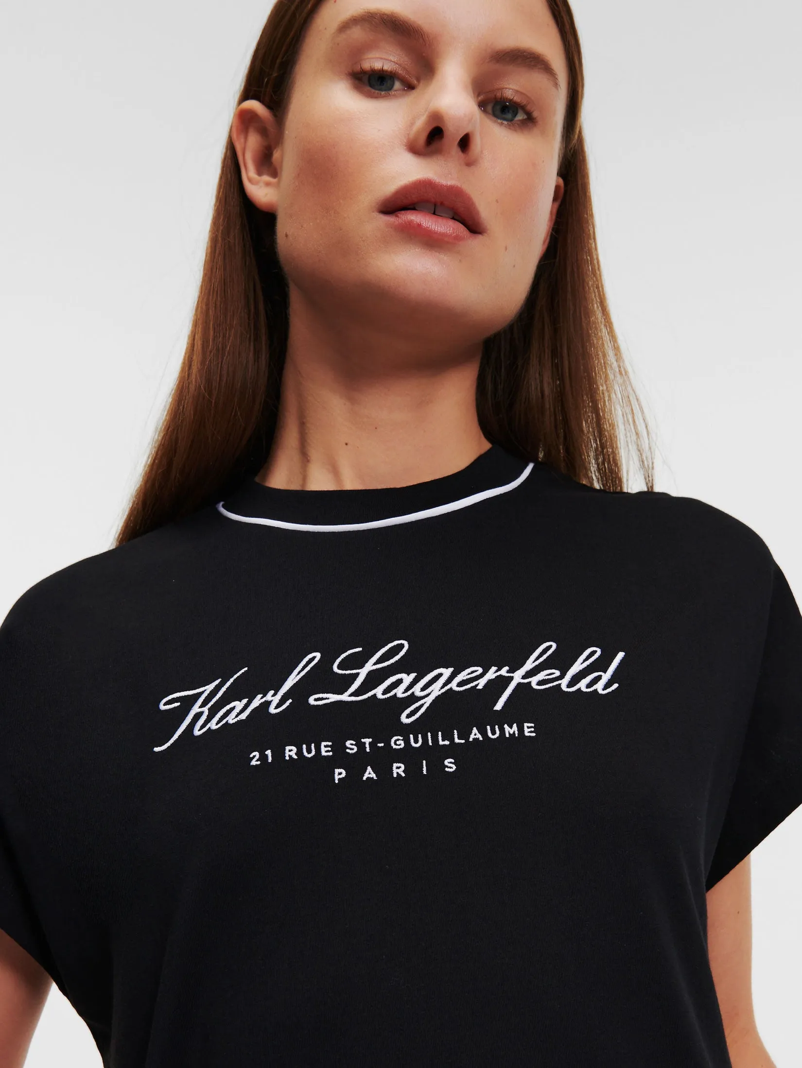 HOTEL KARL CAP SLEEVE T-SHIRT