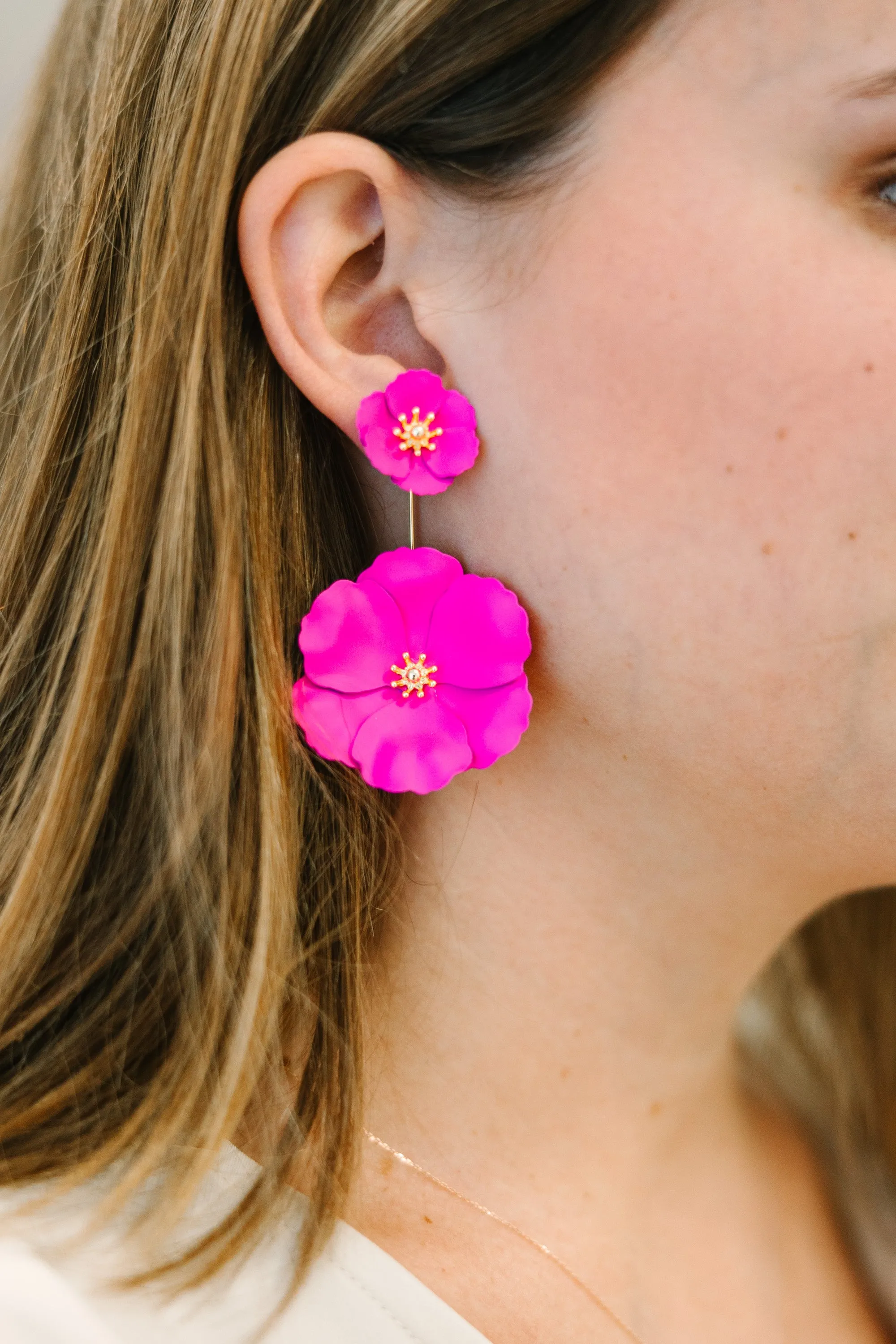 In Your Sights Fuchsia Pink Earrings