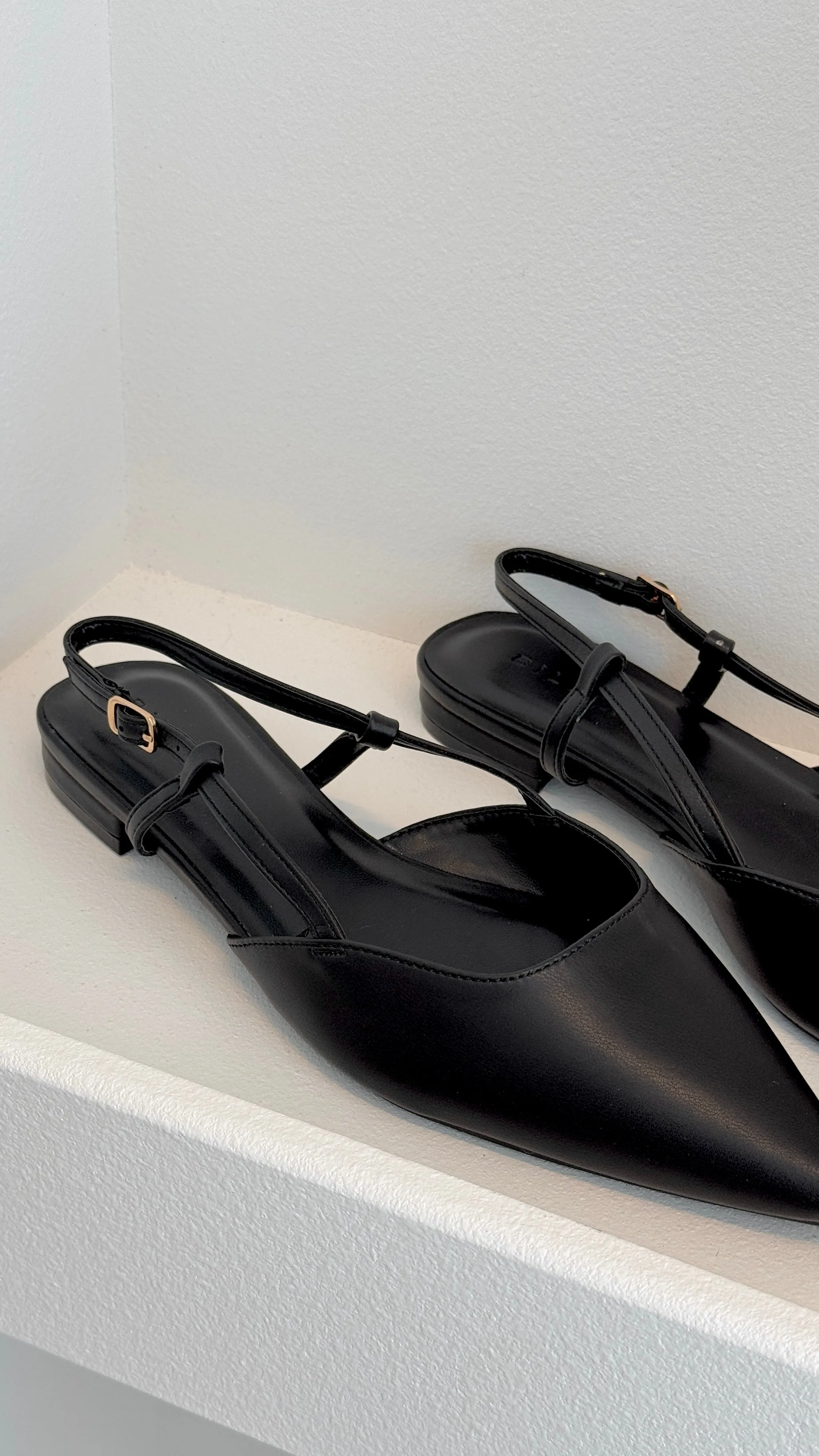 Iver Ballet Flats - Black Billy J