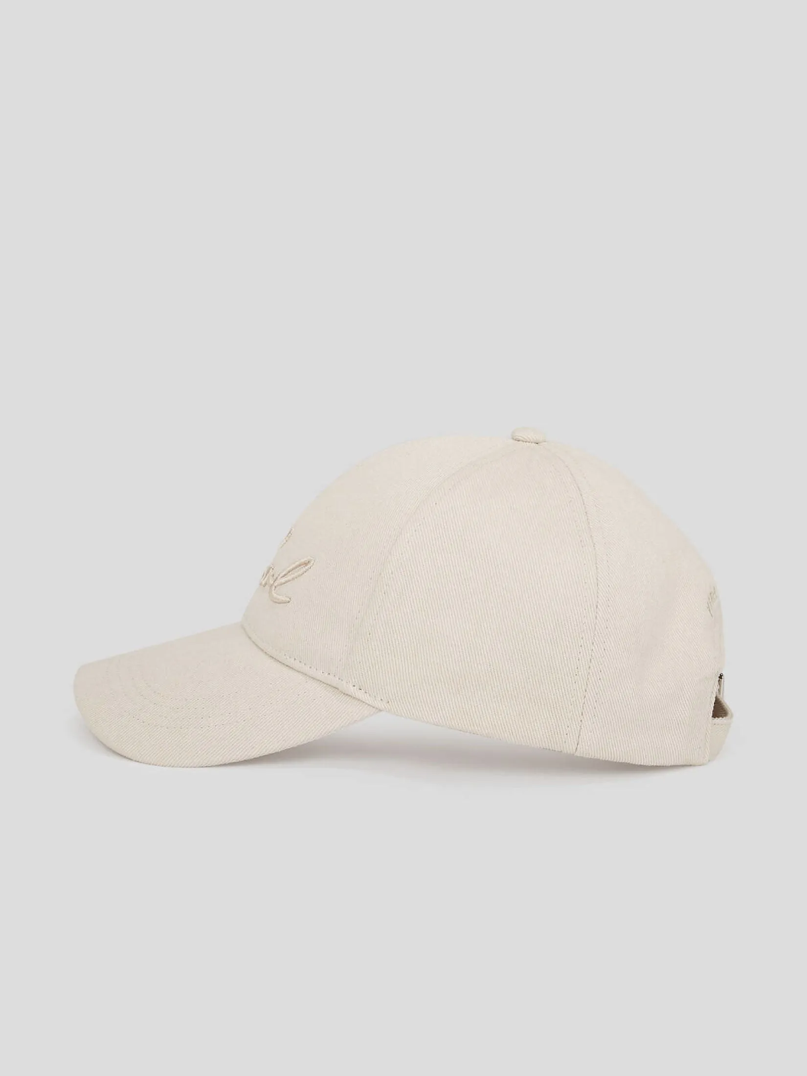K/SIGNATURE CAP