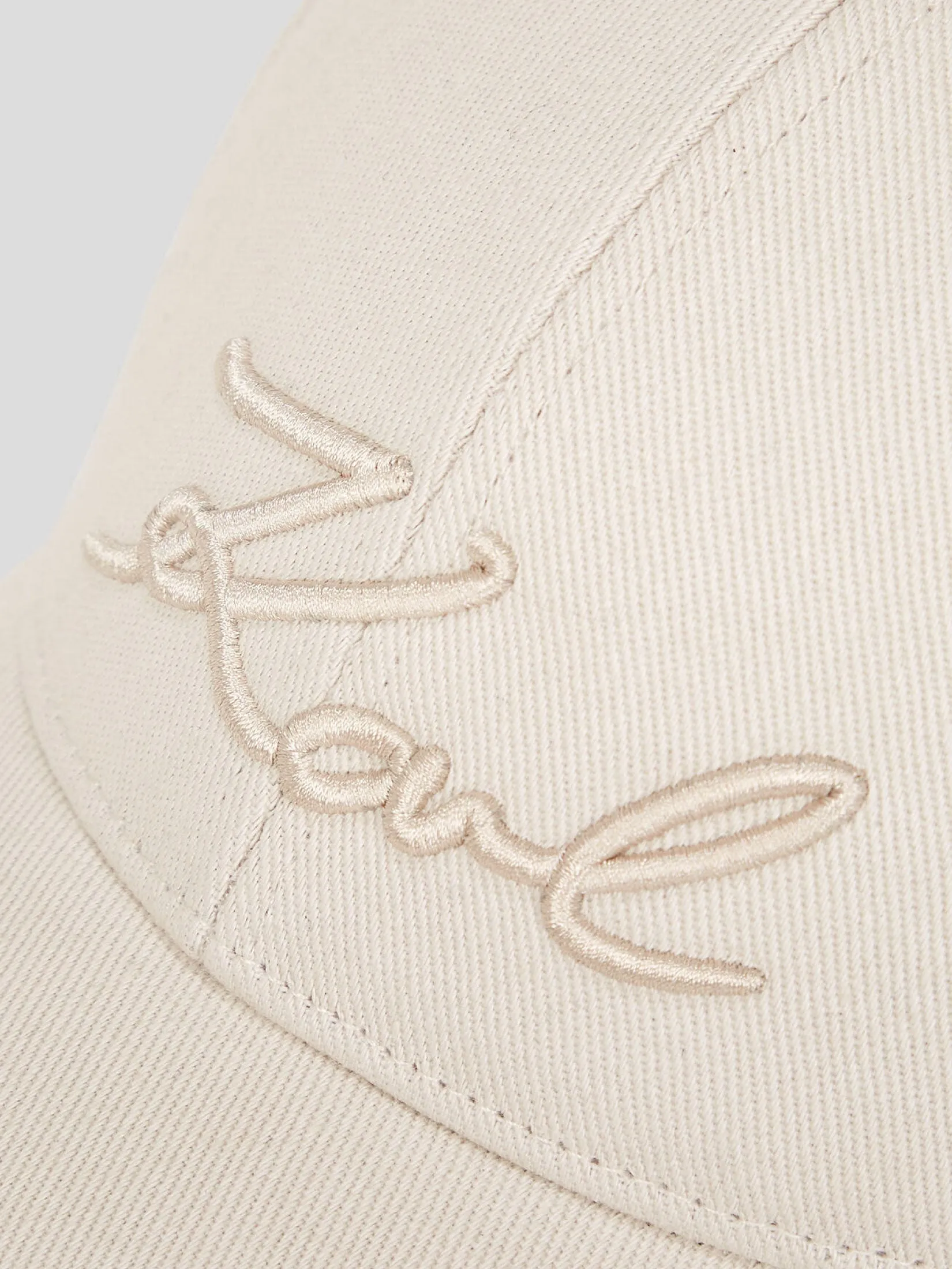 K/SIGNATURE CAP