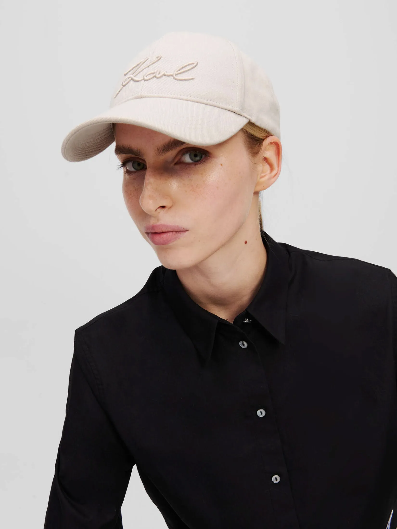 K/SIGNATURE CAP