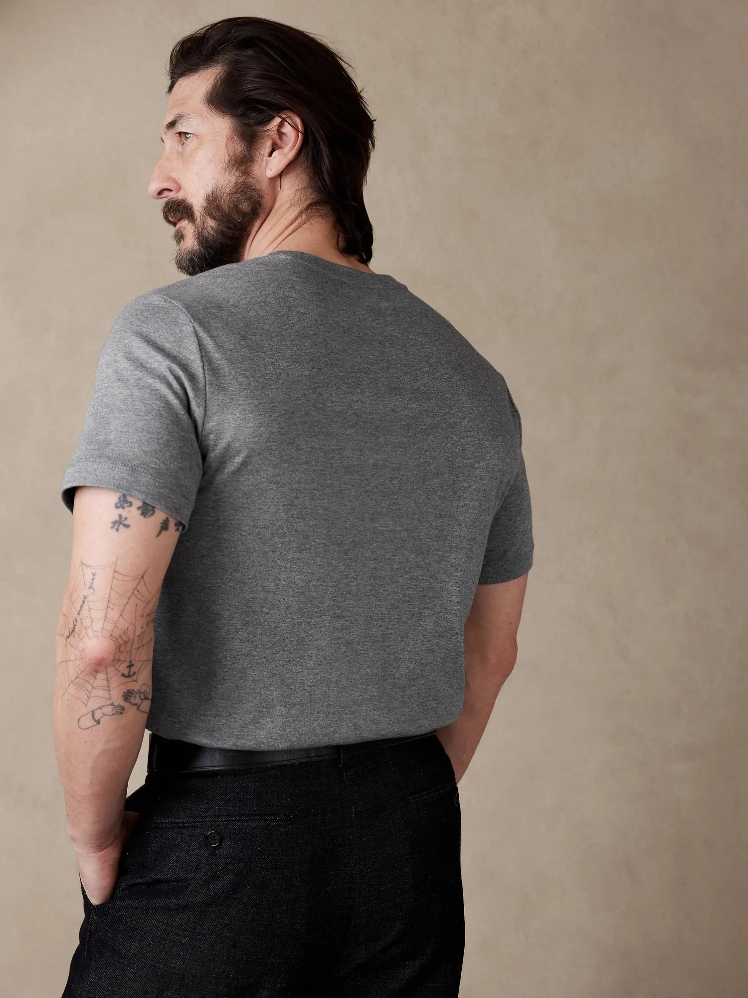 Luxury Touch Performance V-Neck T-Shirt Banana Republic