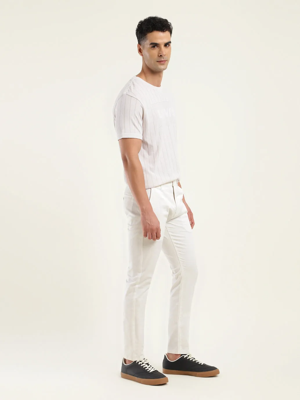 Men's 512 Slim Tapered Fit Off-White Chinos LEVI'S