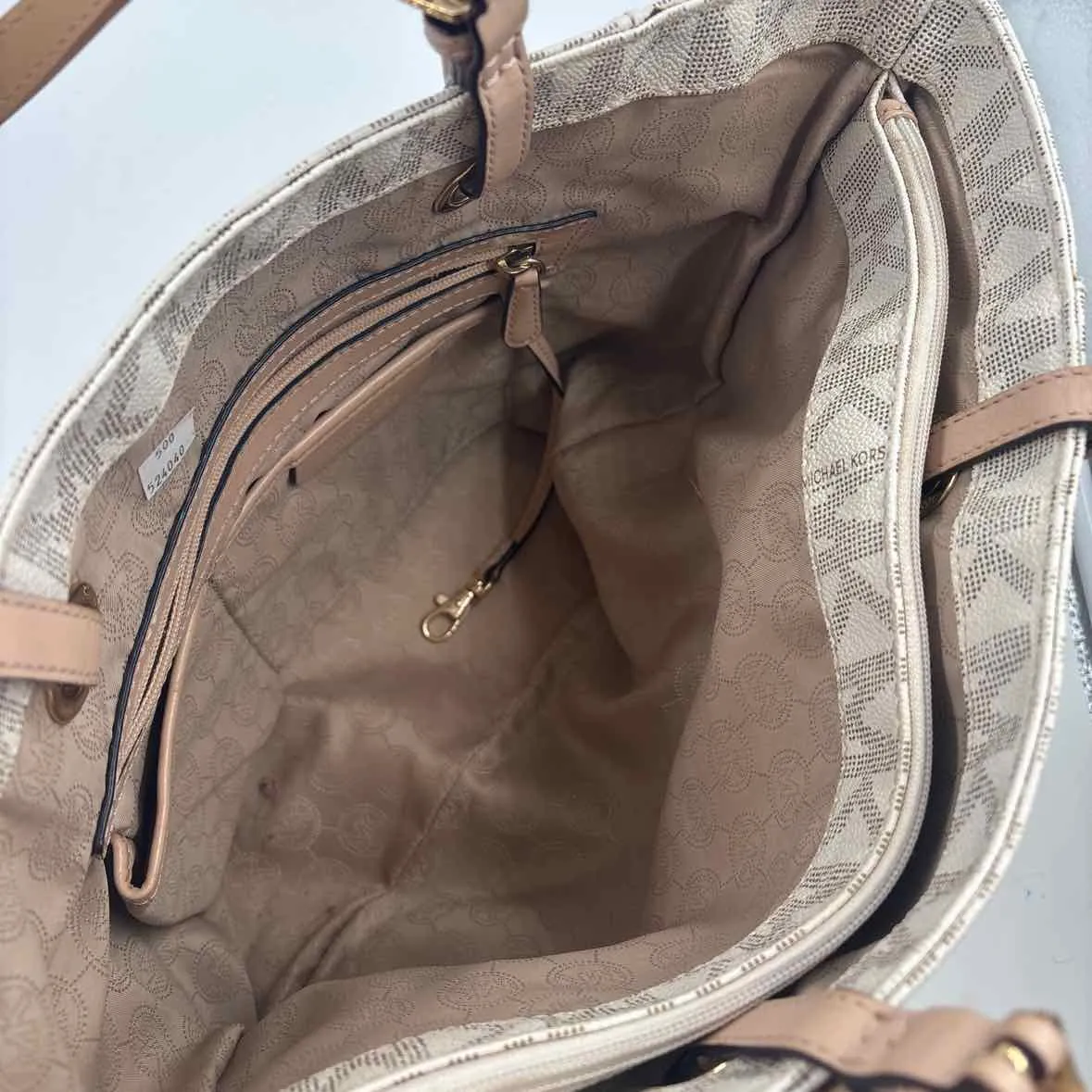 MICHAEL KORS Ivory & Tan MK Signature JET SET TRAVEL Tote Purse
