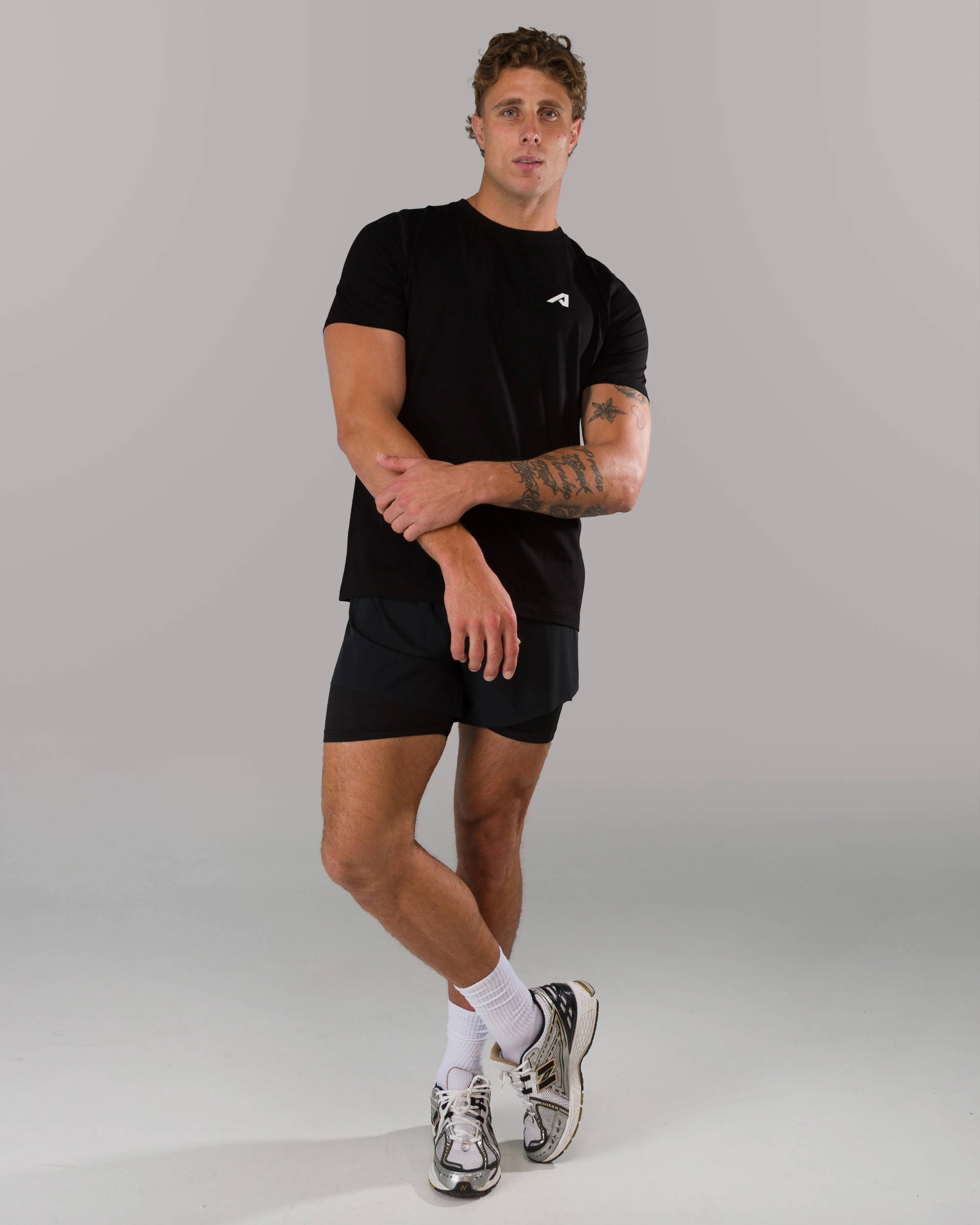 Momentum Tee - Black Alphalete Athletics