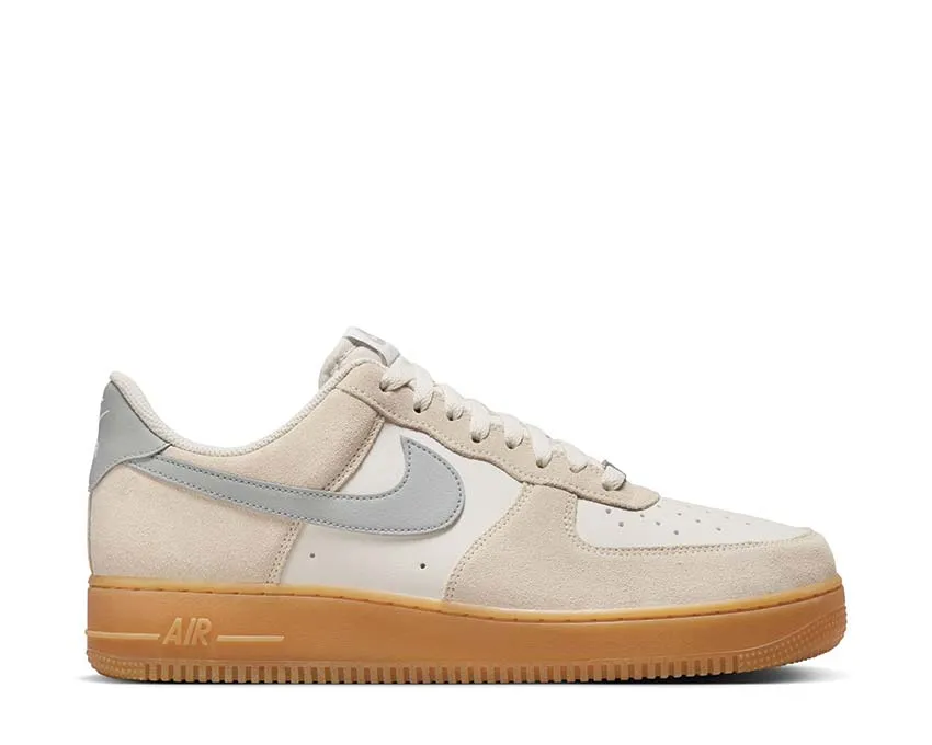 Nike Air Force 1 '07 LV8
