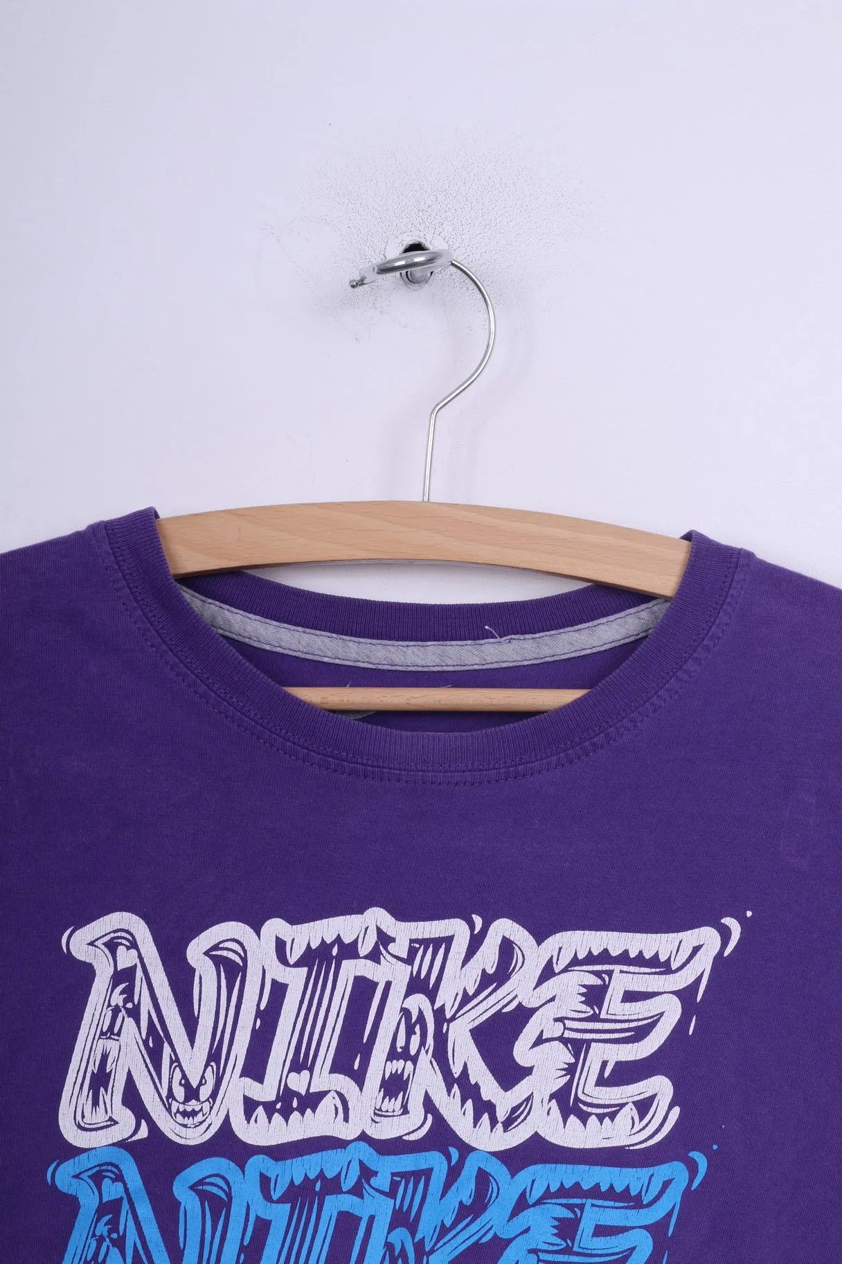 Nike Boys XL 13-15Yrs Graphic Shirt Purple Crew Neck Cotton