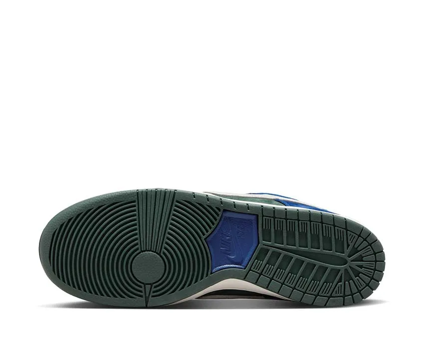 Nike SB Dunk Low Pro